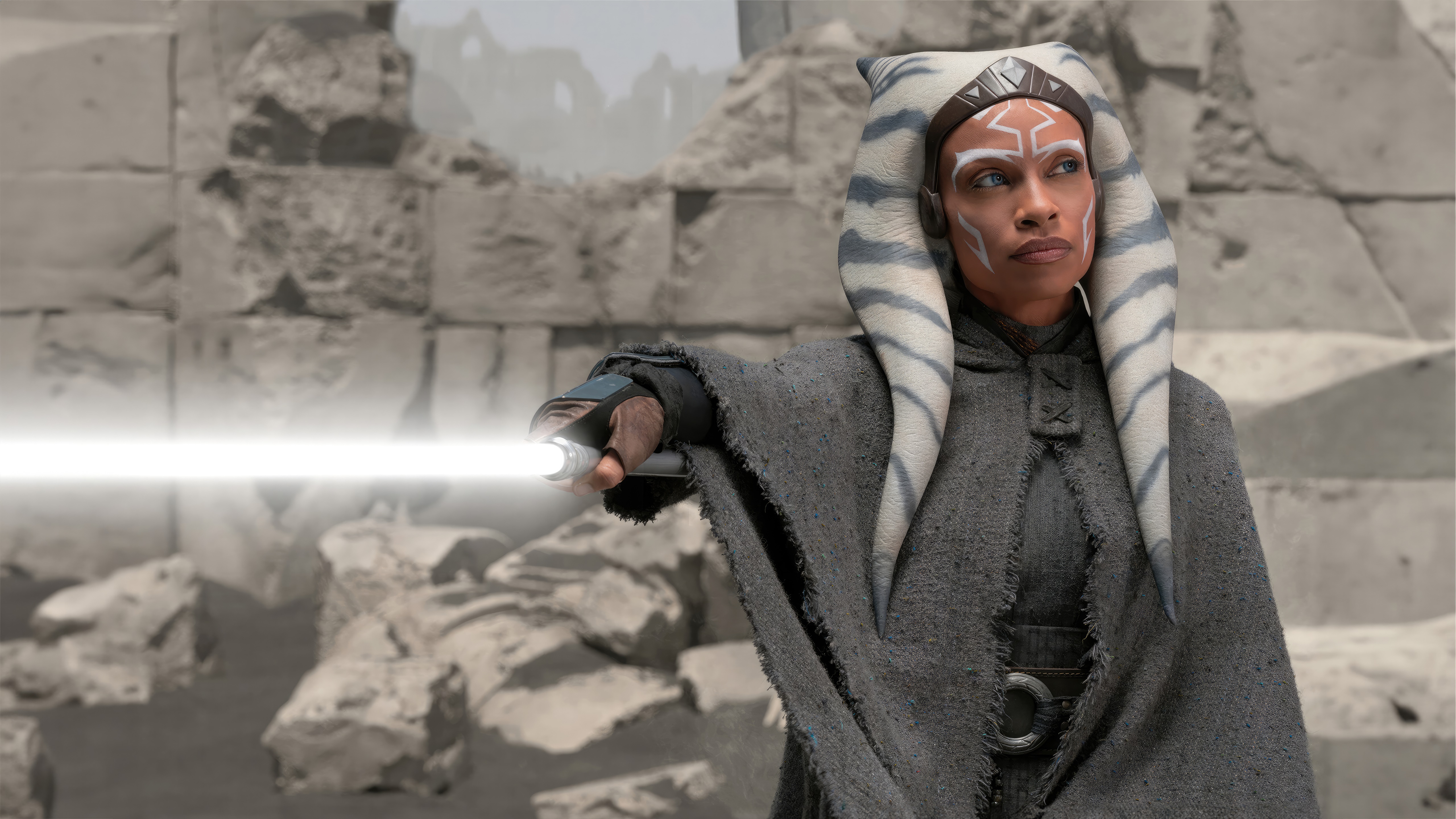 Ahsoka Tano with a lightsaber in Star Wars HD Wallpaper
