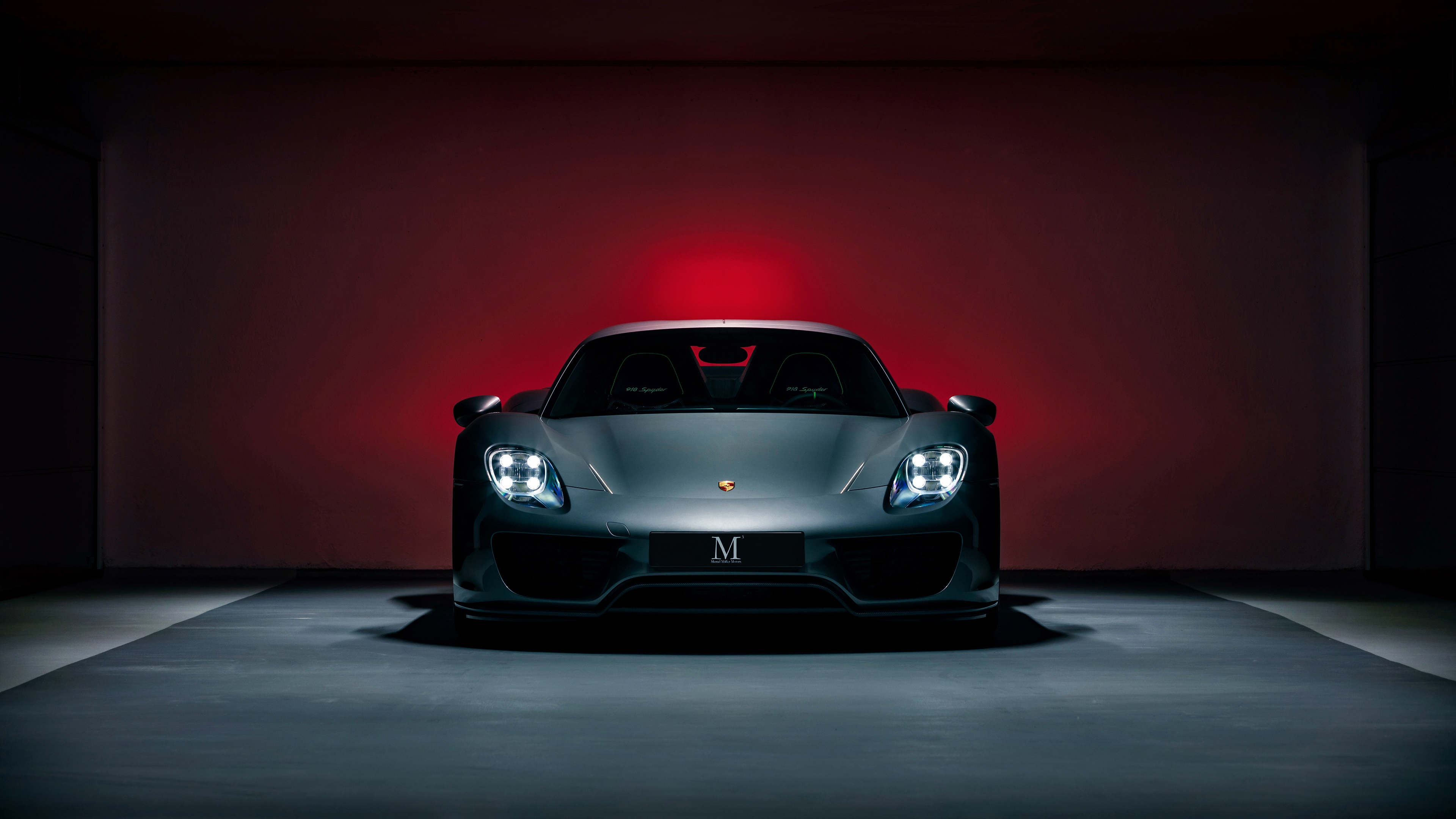 Porsche 918 Spyder in a studio HD Wallpaper