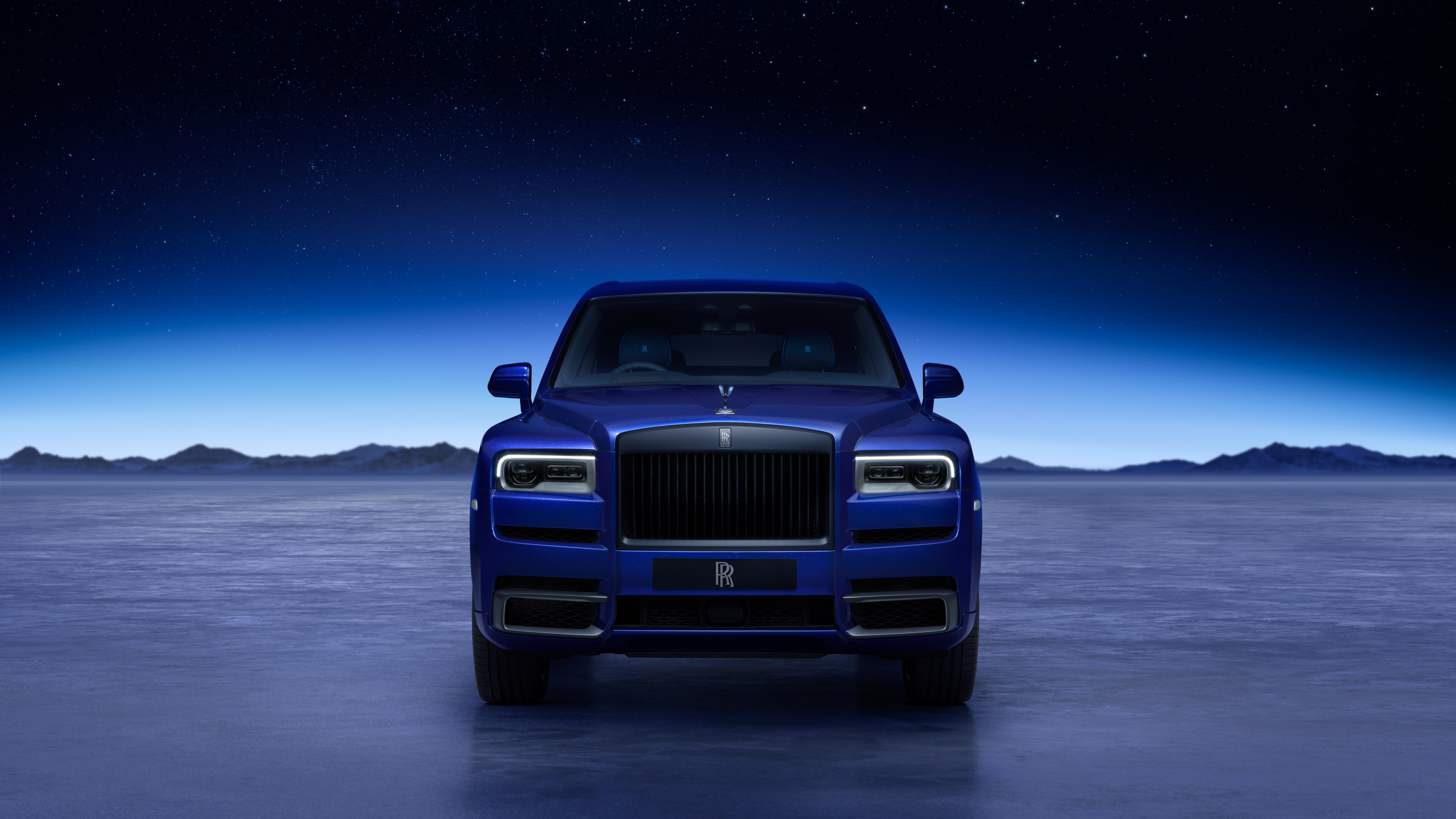 Rolls Royce Cullinan on a starry night HD Wallpaper