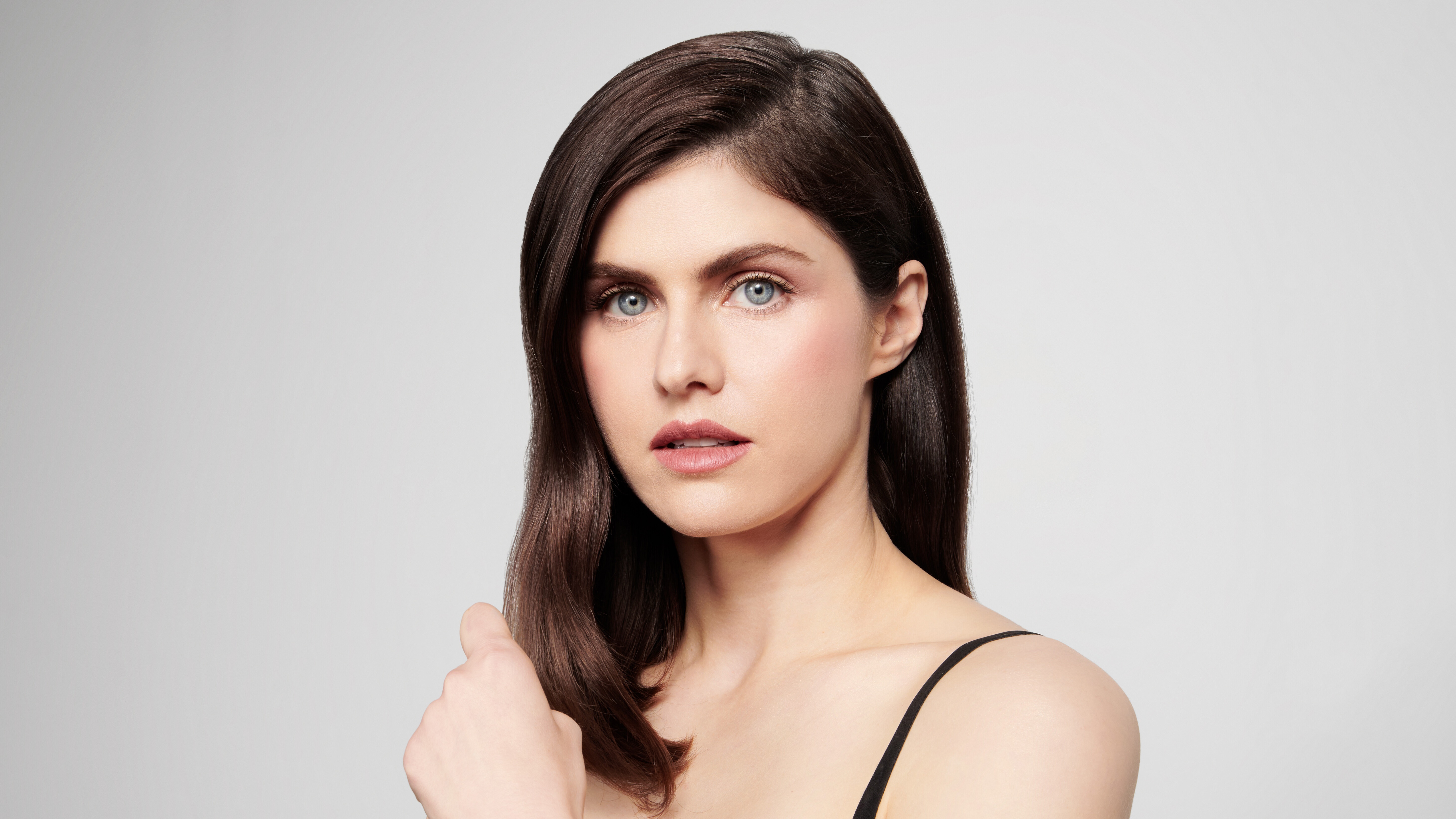 Alexandra Daddario 4K Photoshoot HD Wallpaper