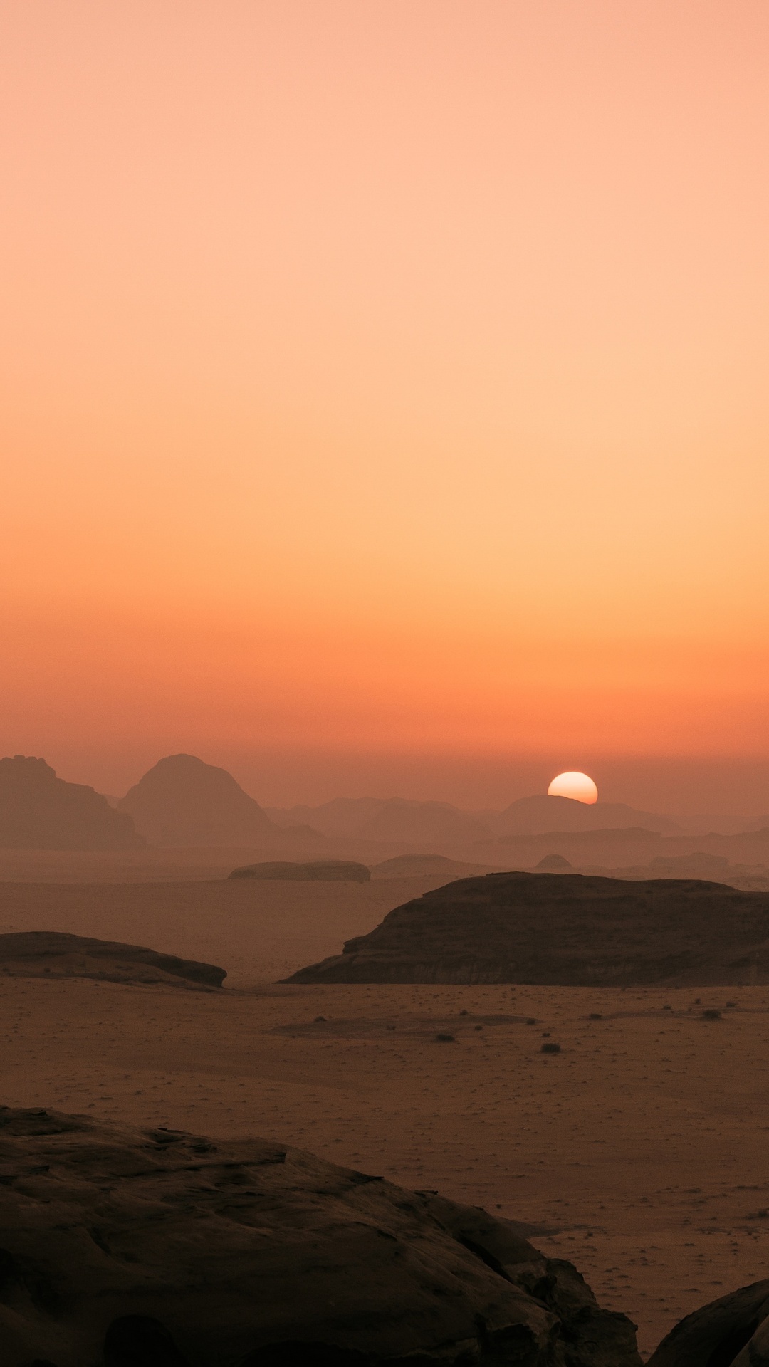 Desert sunset over mountains HD Phone Wallpaper