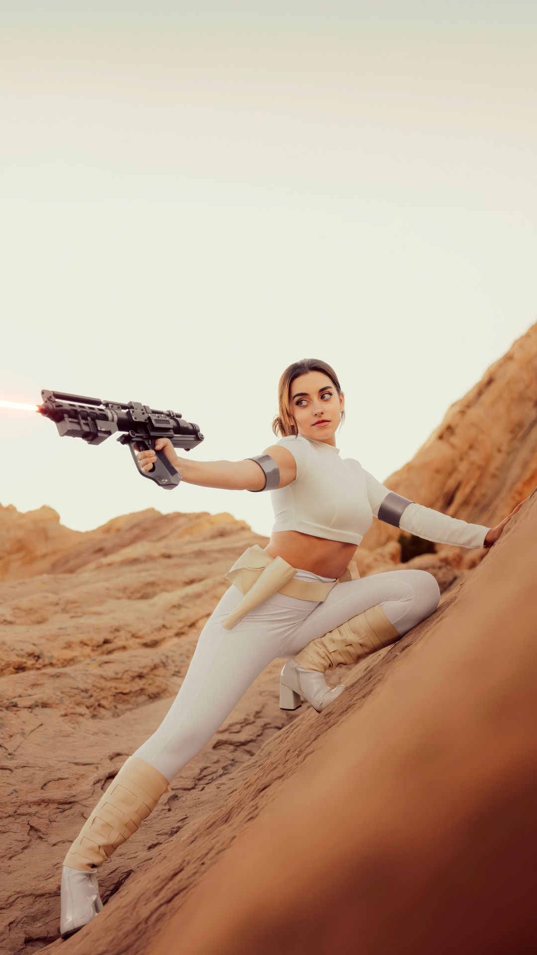 Star Wars Padmé Amidala Cosplay with Blaster HD Phone Wallpaper