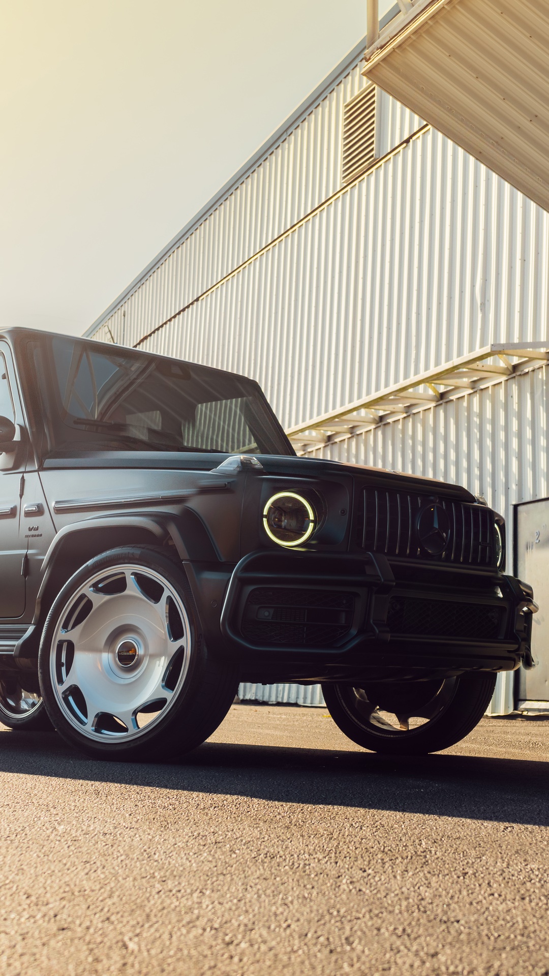 Black Mercedes G-Class SUV with Custom Wheels HD Phone Wallpaper