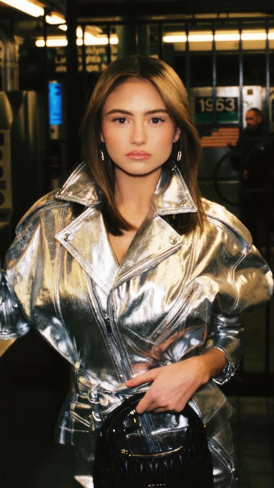 Leni Klum in a silver jacket HD Phone Wallpaper