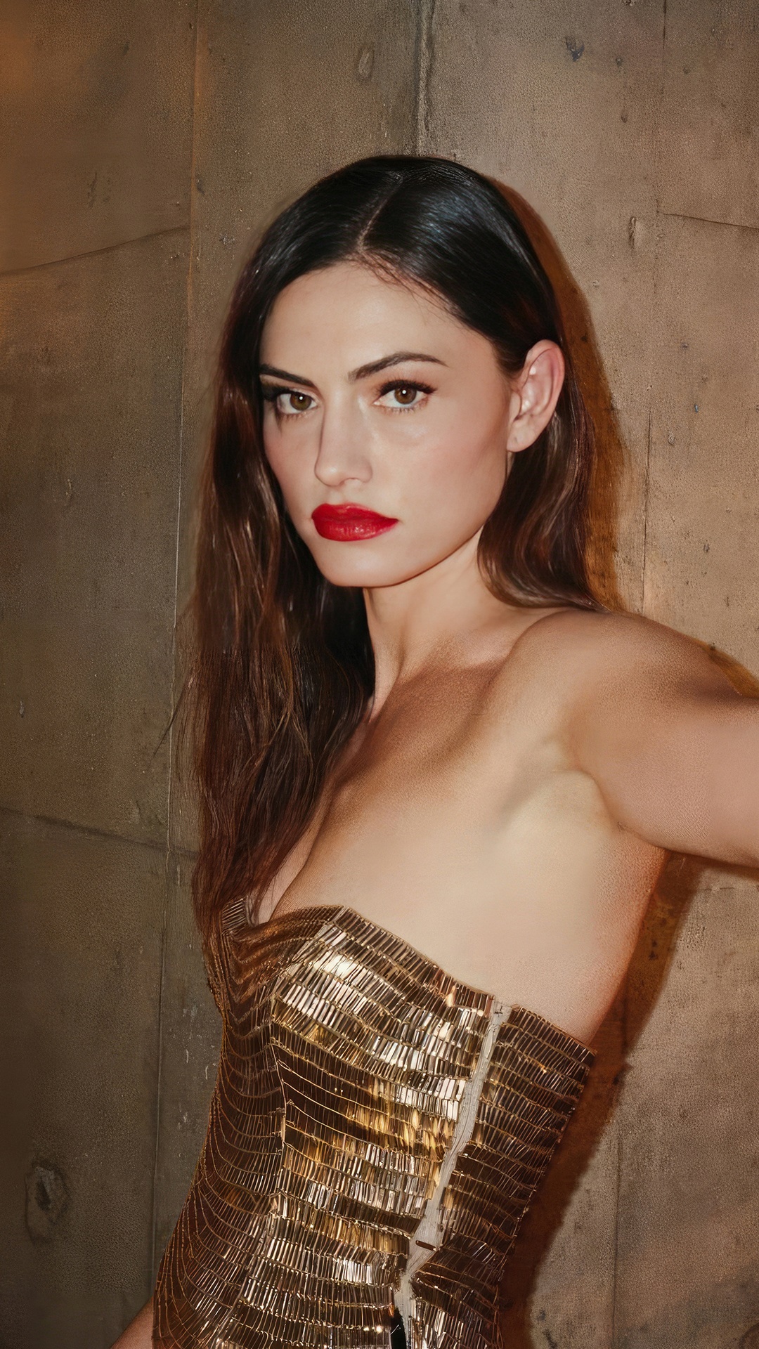 Phoebe Tonkin in a gold dress HD Phone Wallpaper