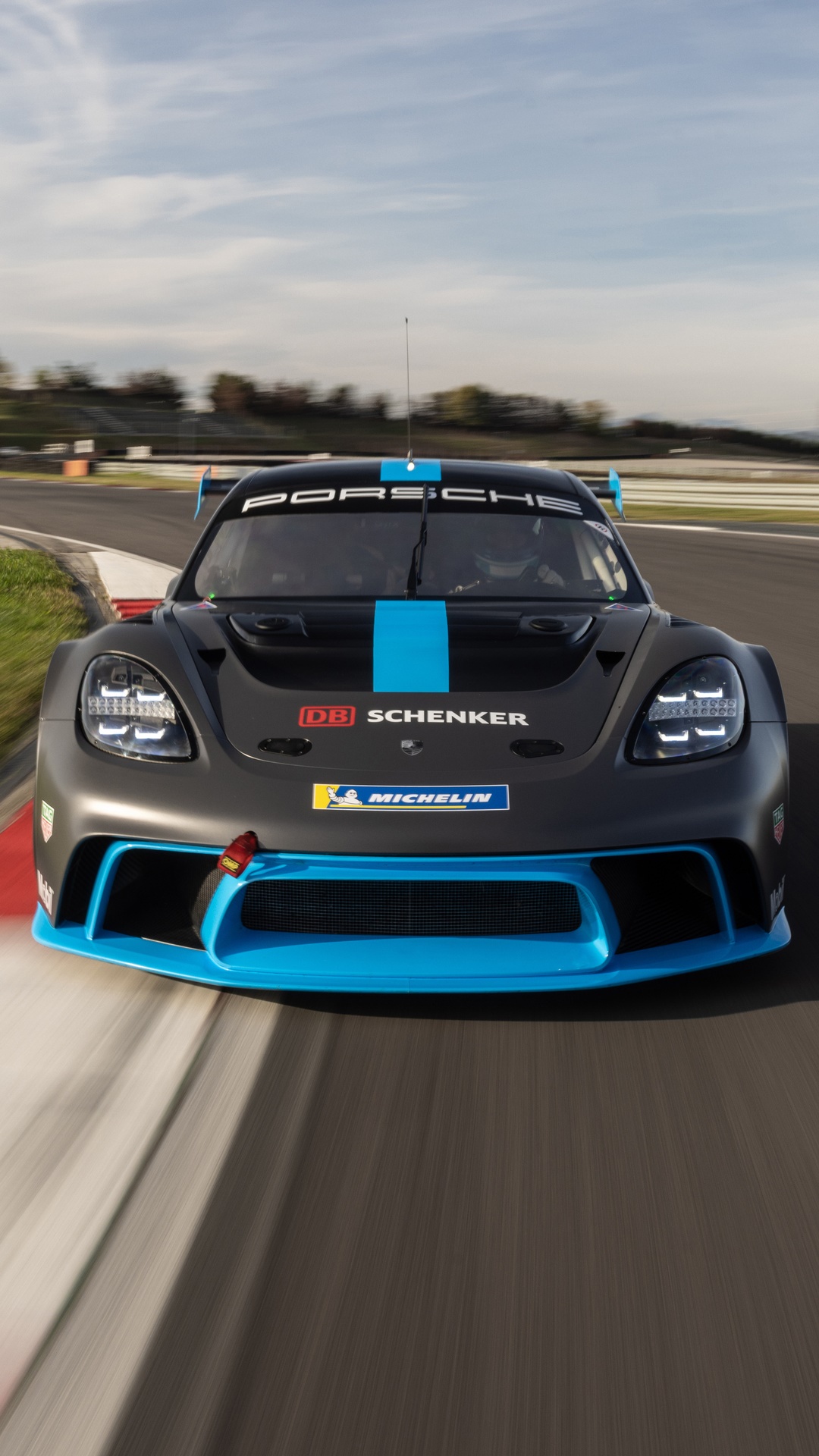 Porsche 718 GT4 RS Clubsport on track HD Phone Wallpaper