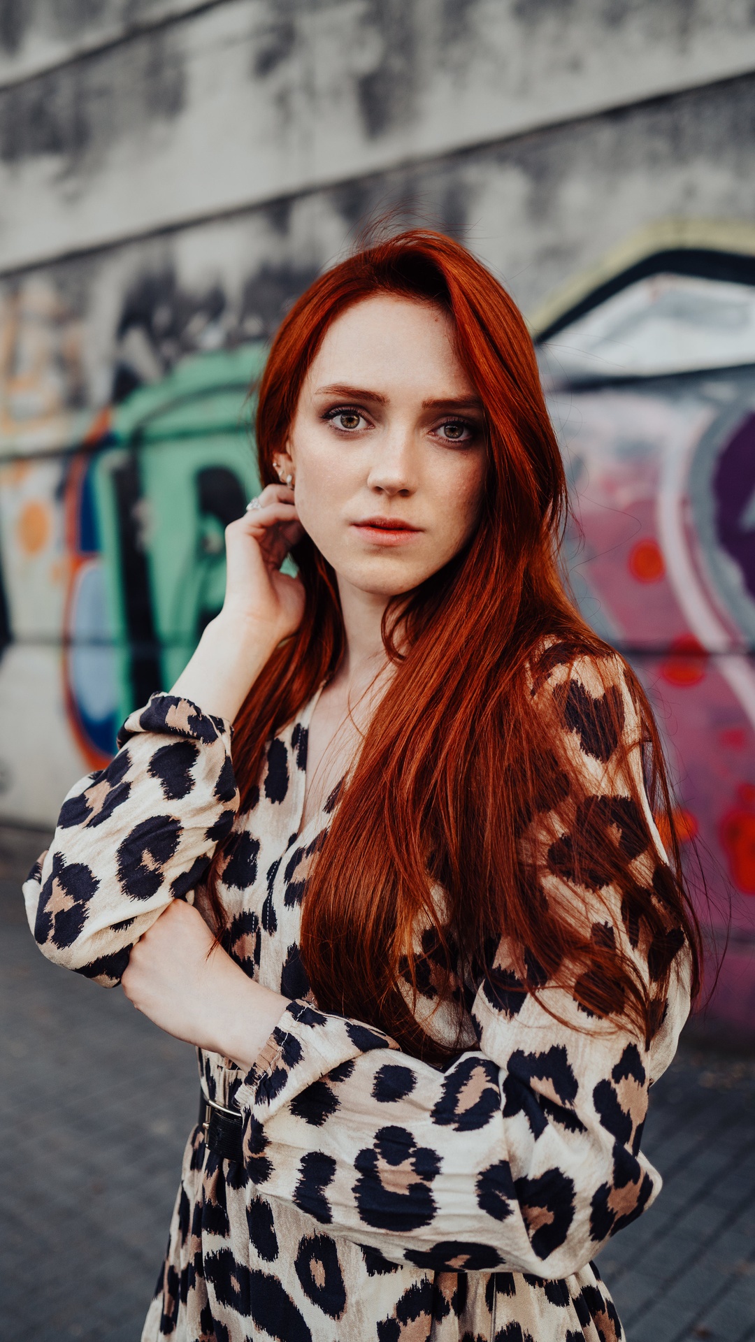 Redhead woman in leopard print dress HD Phone Wallpaper
