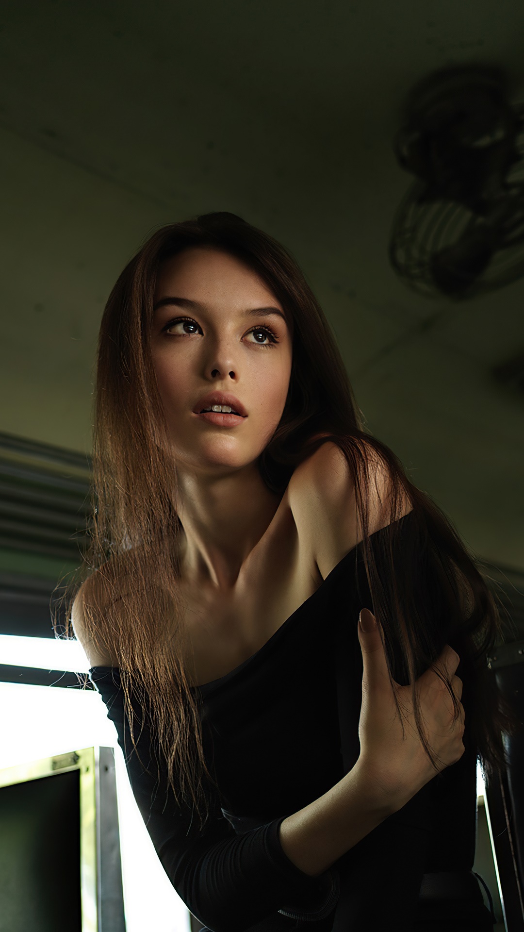 Model in a black off-the-shoulder top HD Phone Wallpaper