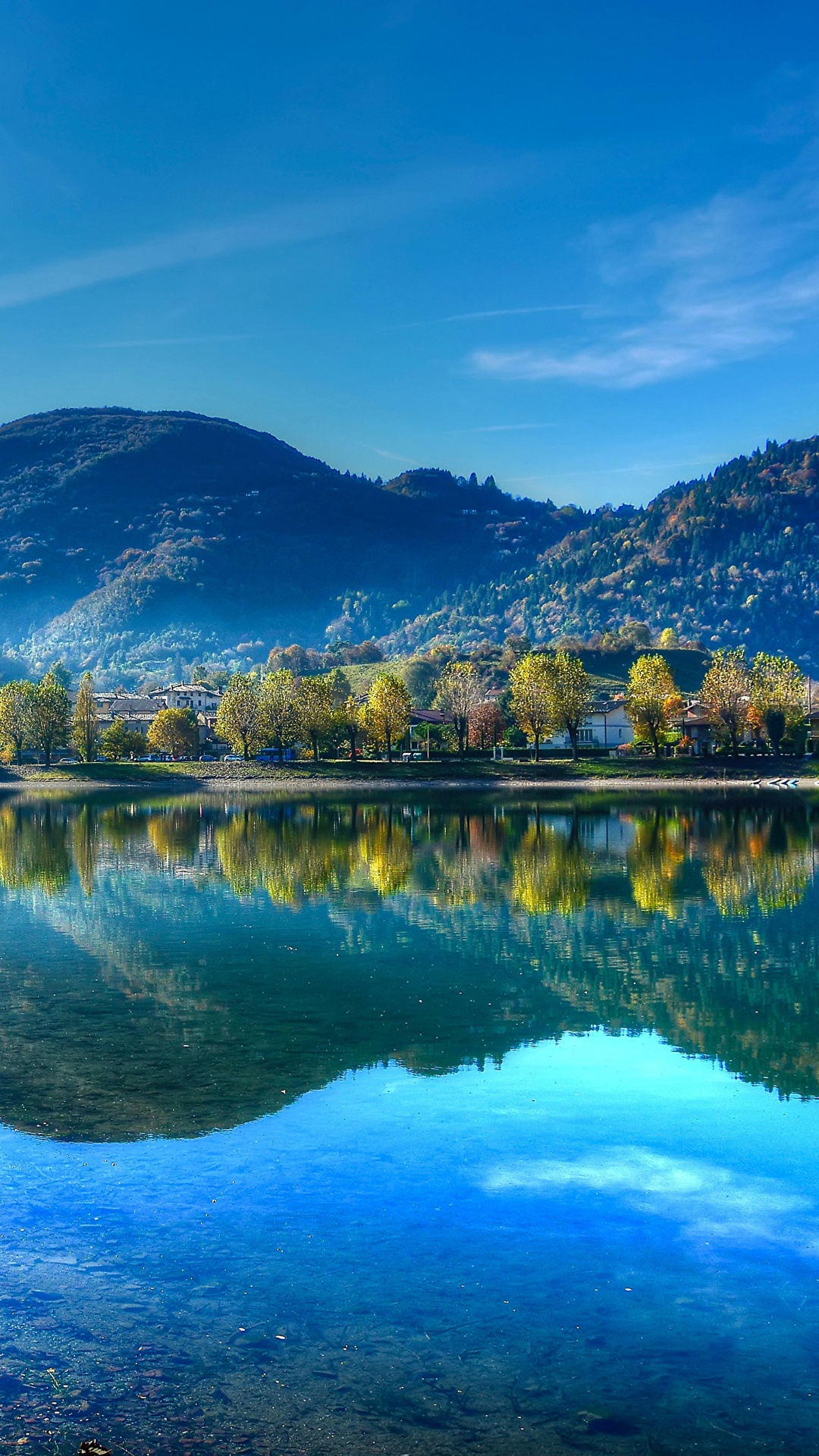 Lake with mountains and trees in Italy HD Phone Wallpaper