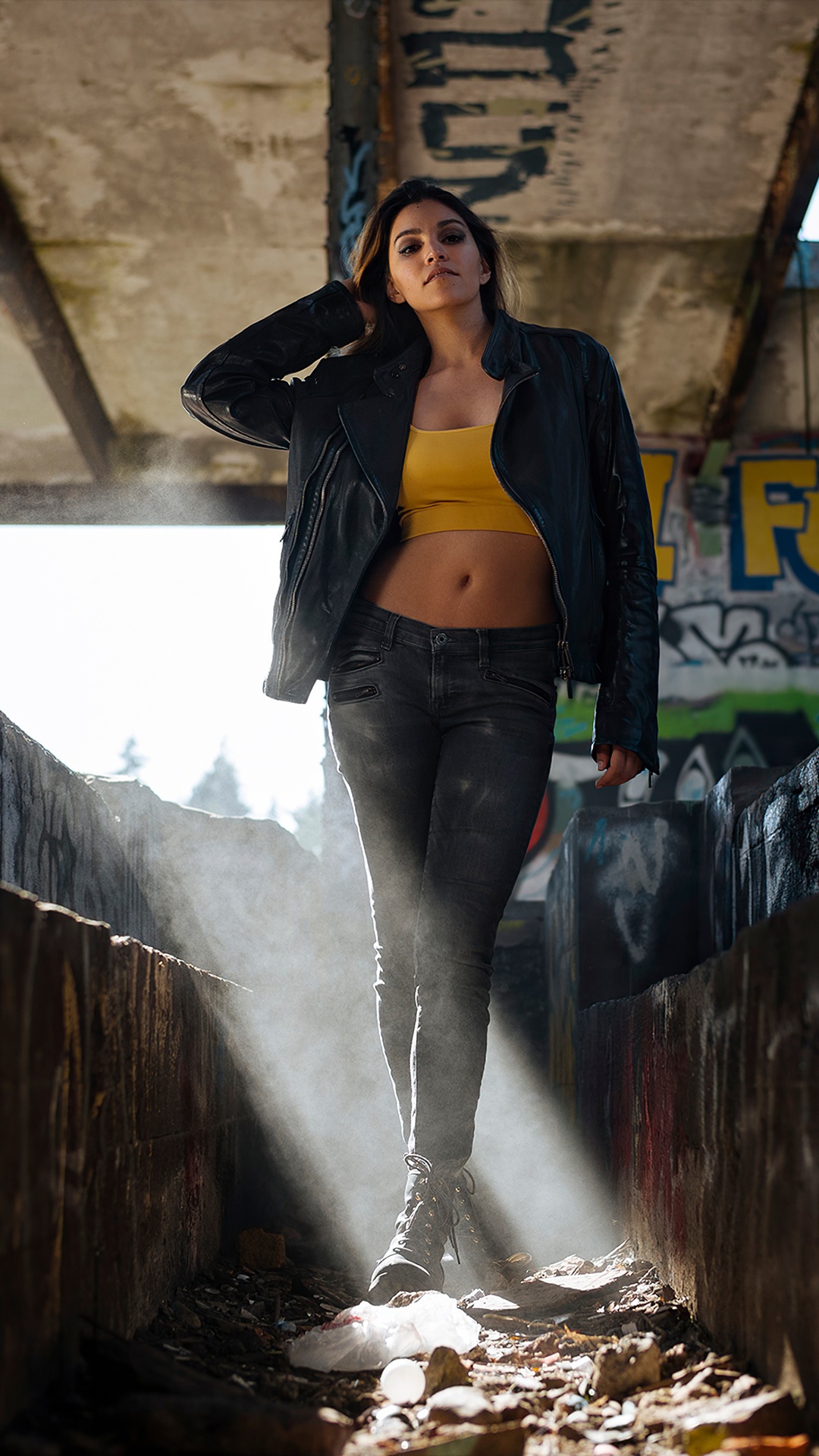 Woman in leather jacket and yellow top HD Phone Wallpaper