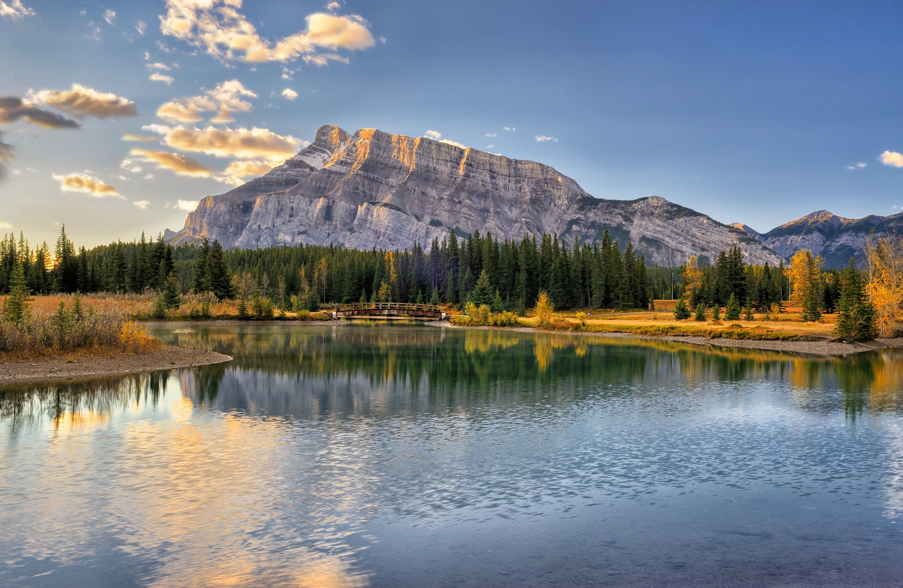 Mount Rundle reflected in a lake at Banff National Park HD Wallpaper