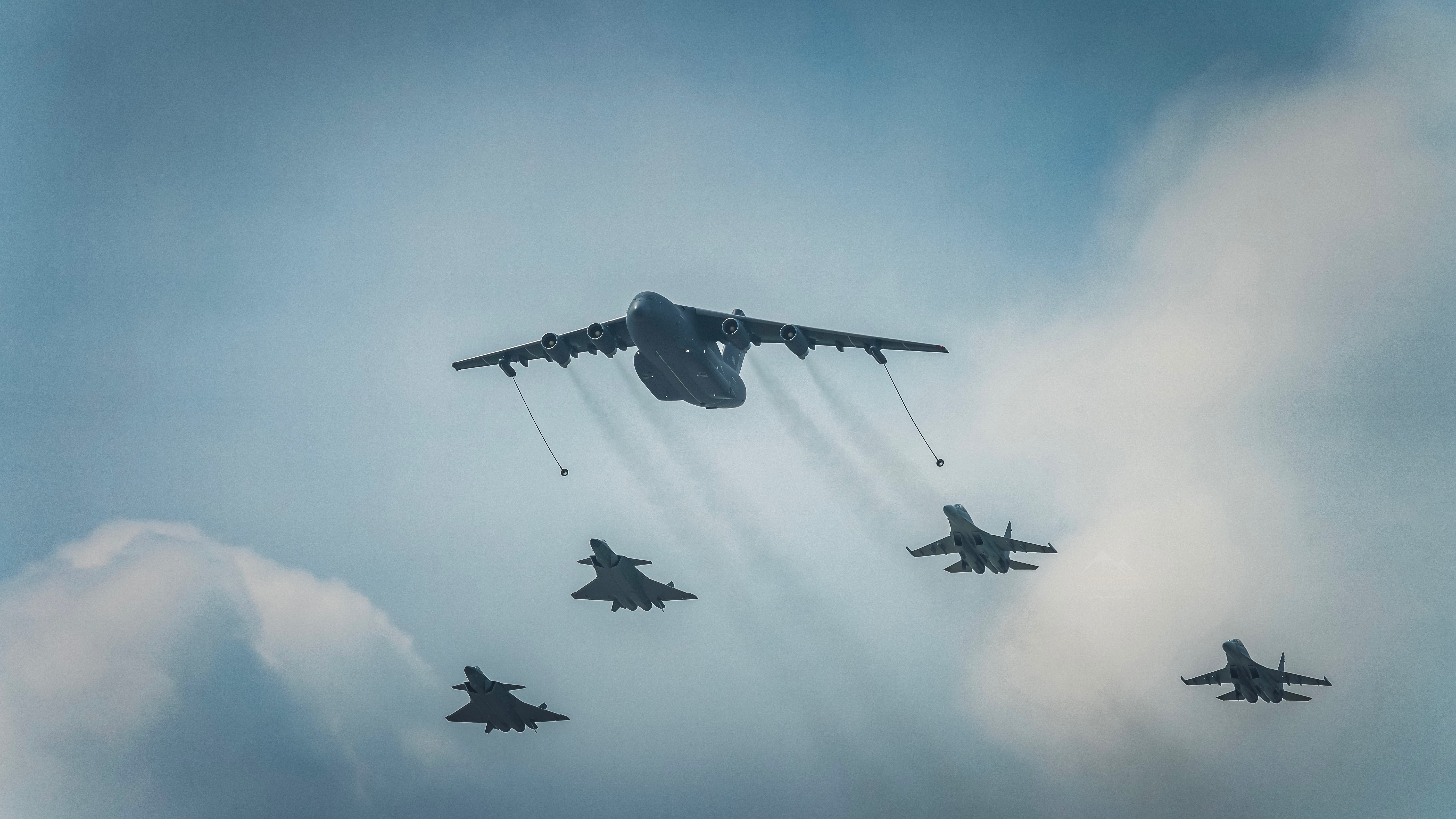 PLAAF YY-20 with fighter jets in formation HD Wallpaper