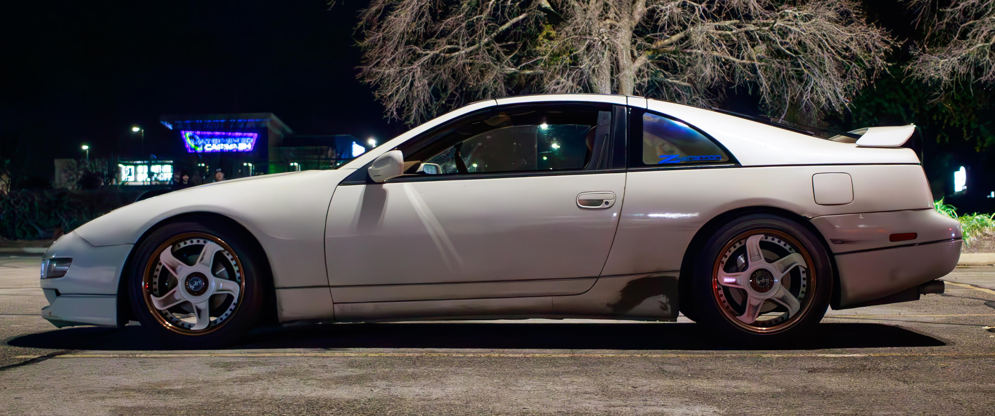 Nissan 300ZX parked at night HD Wallpaper
