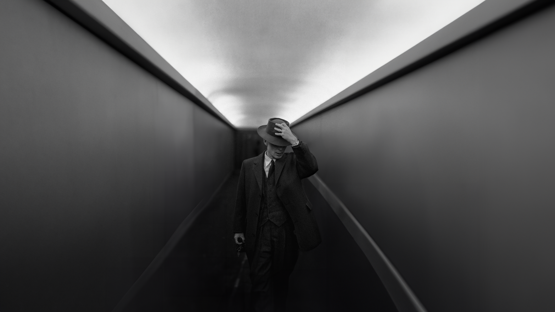 Cillian Murphy as J. Robert Oppenheimer in a Hallway HD Wallpaper