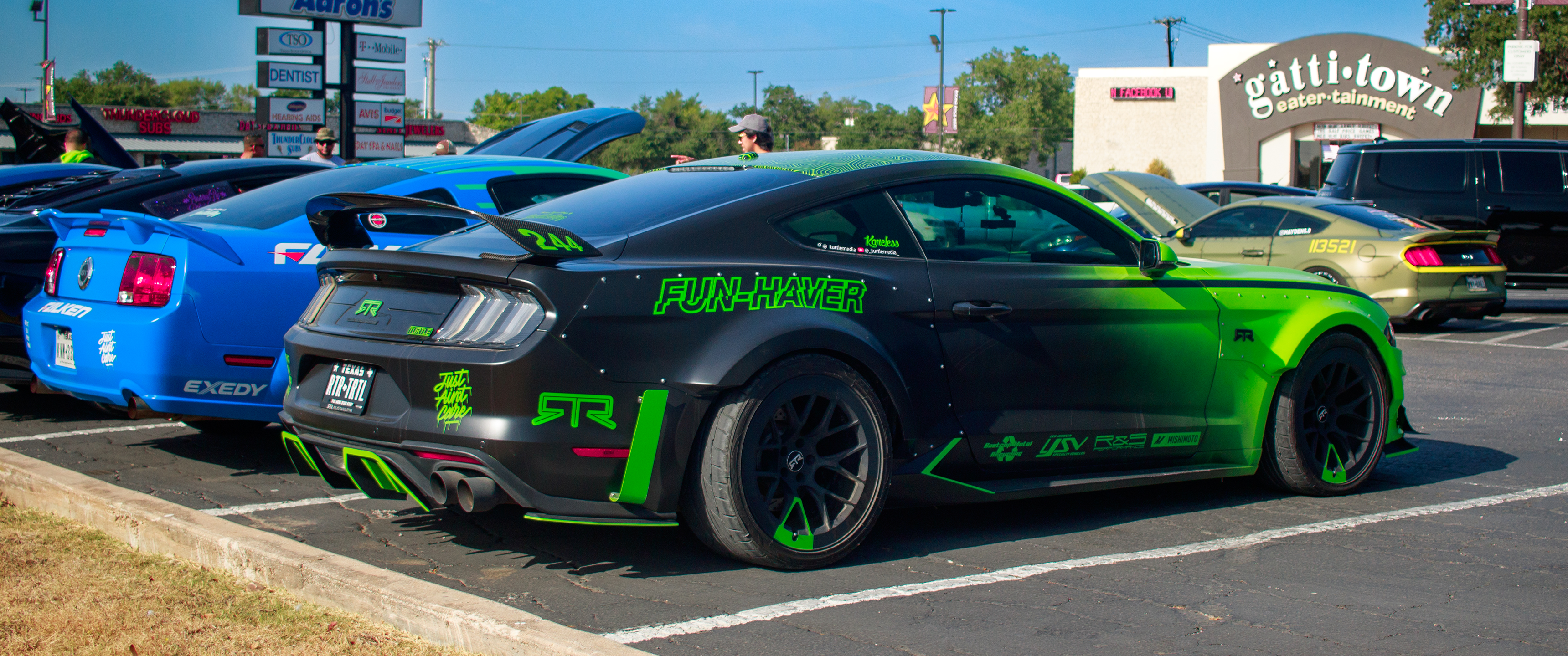 Ford Mustang RTR cars with custom paint HD Wallpaper