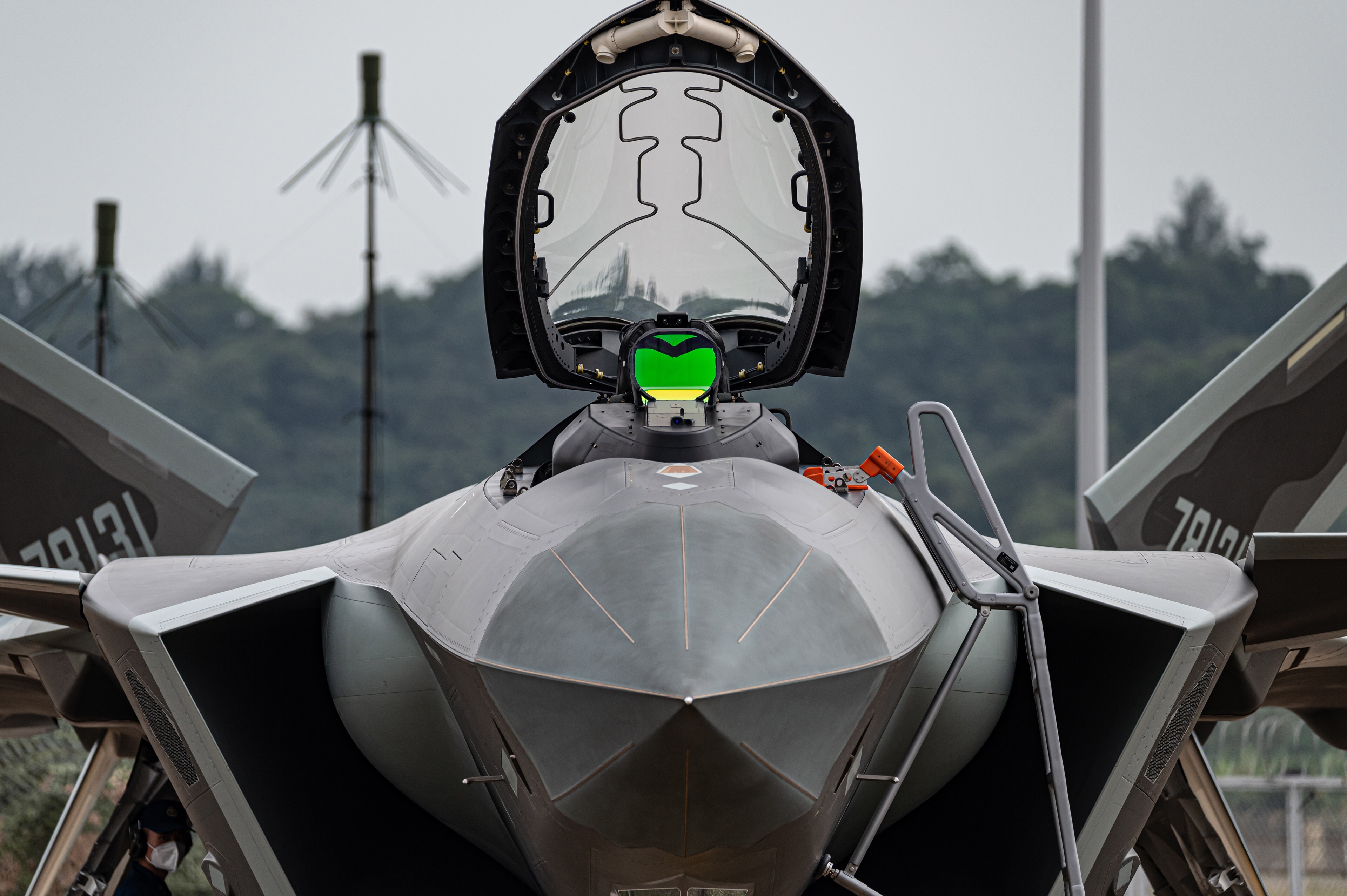 4K frontal view of Chengdu J-20 fighter jet HD Wallpaper
