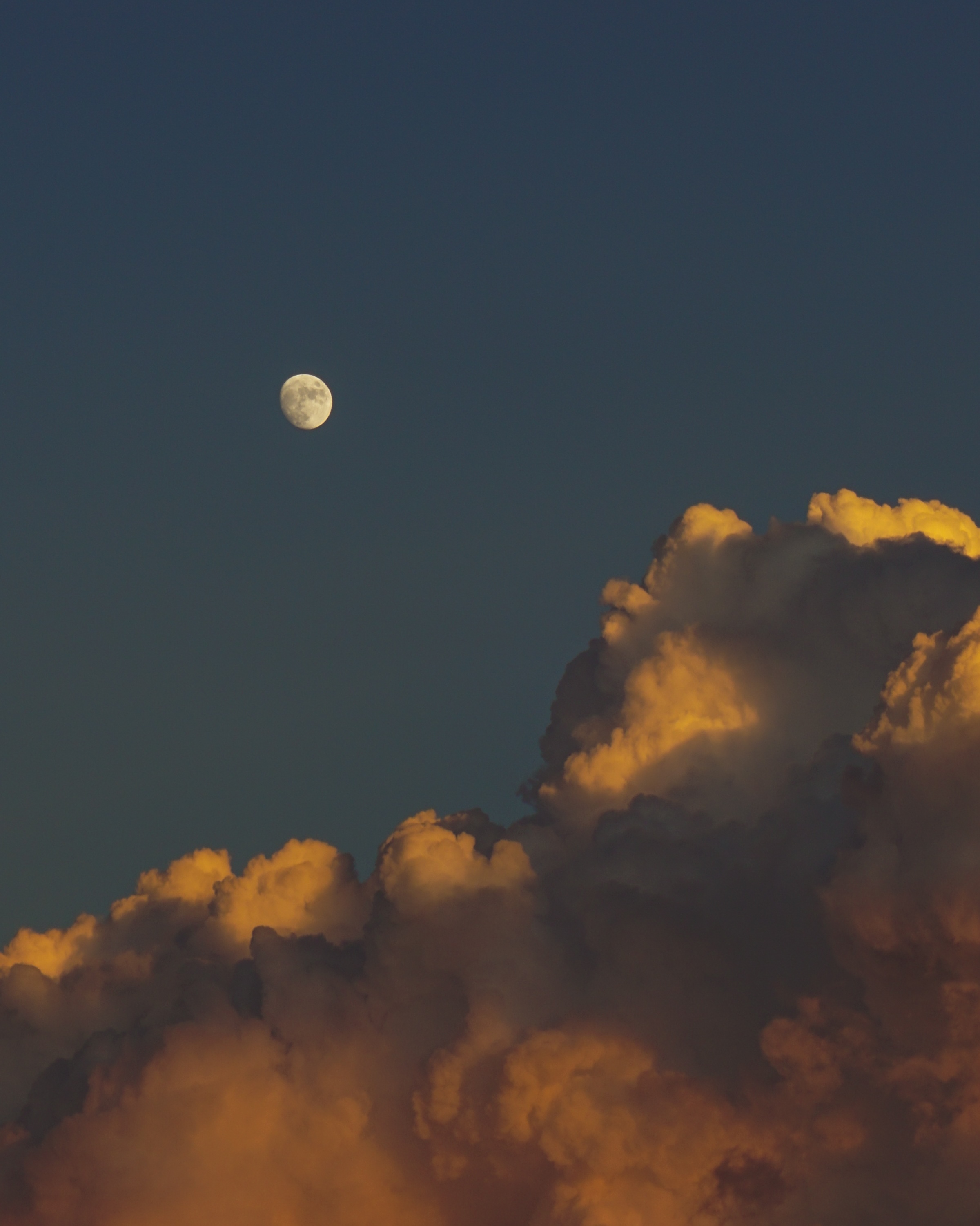 Moon and clouds at sunset HD Phone Wallpaper