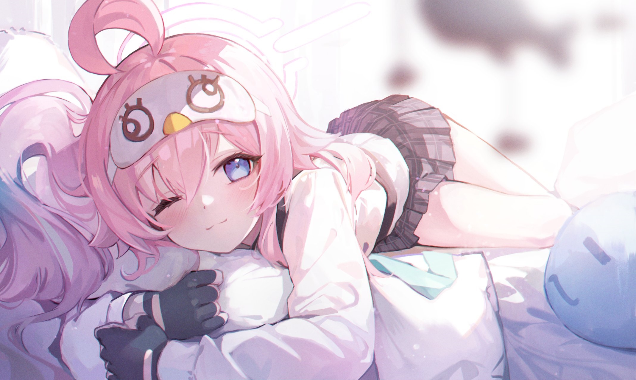 Takanashi Hoshino from Blue Archive lying down HD Wallpaper