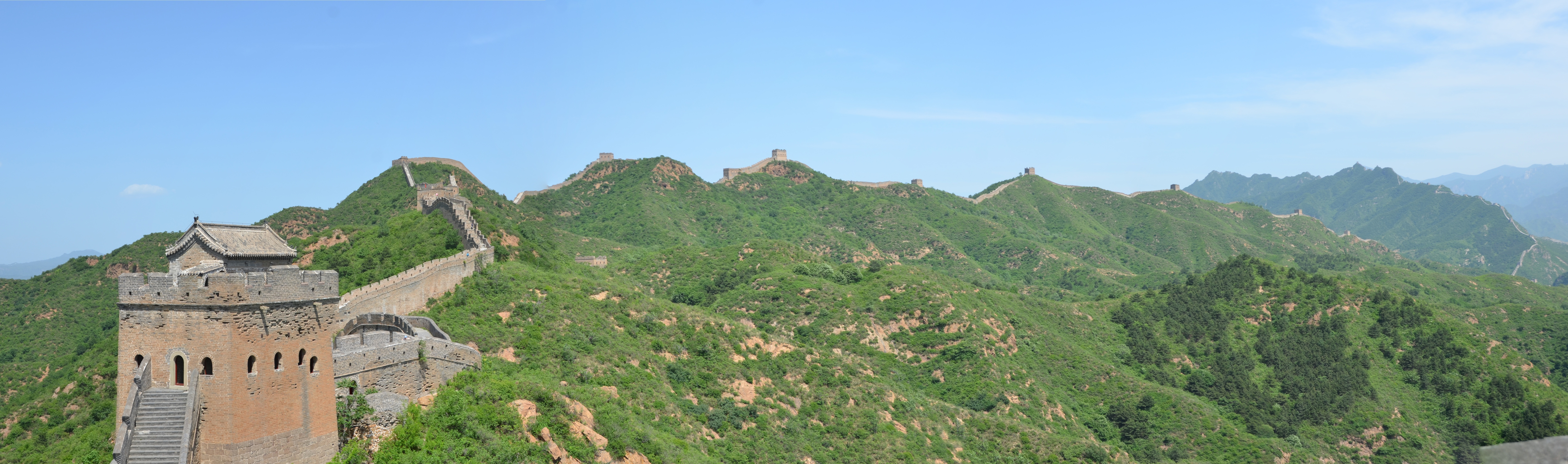 The Great Wall of China under a clear blue sky HD Wallpaper