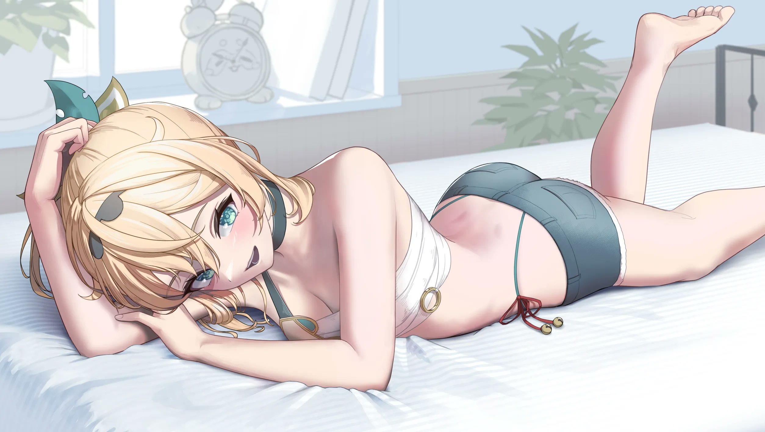Kazama Iroha lying on a bed with short shorts HD Wallpaper