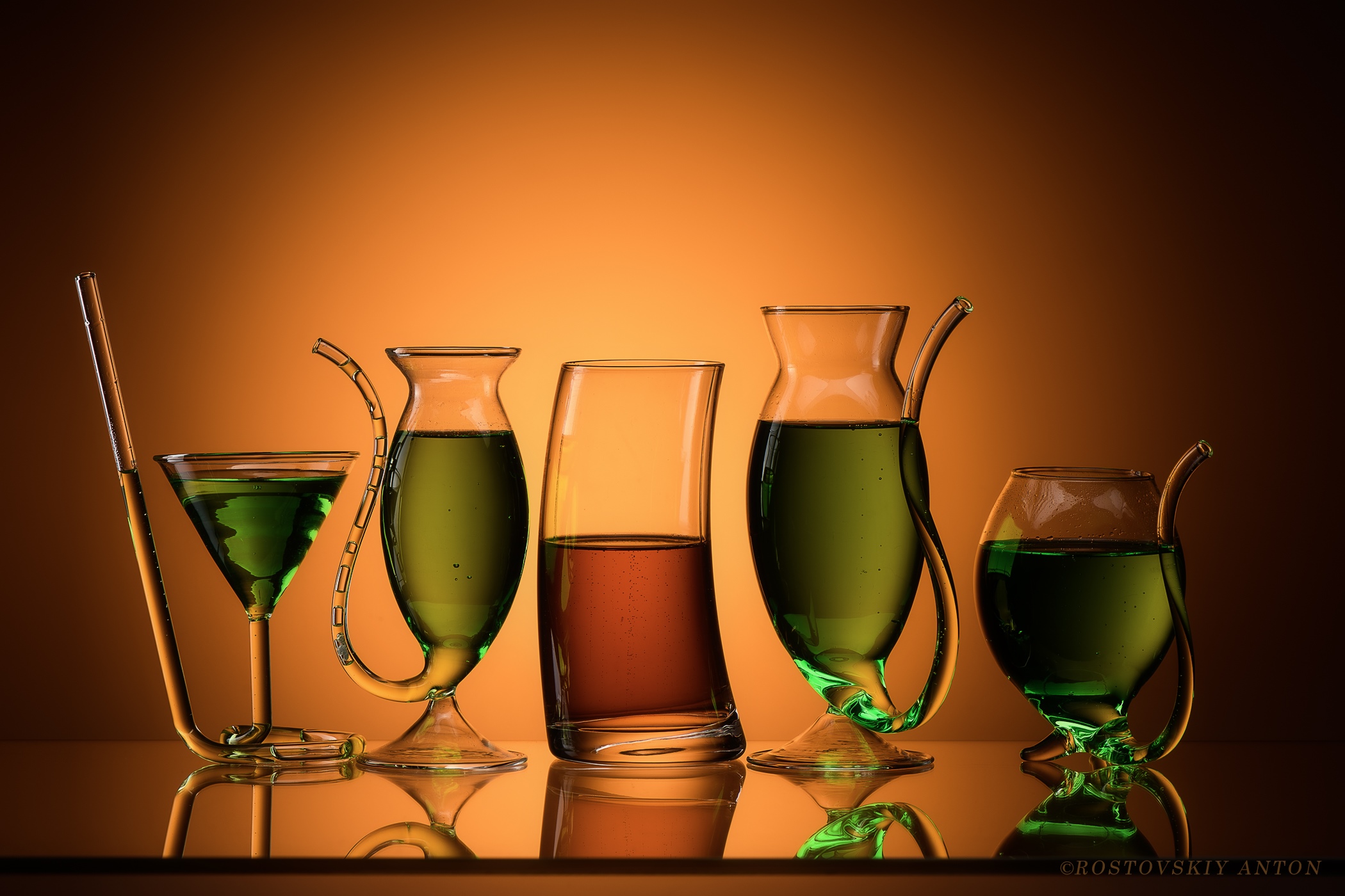 Five glasses with green and brown drinks HD Wallpaper