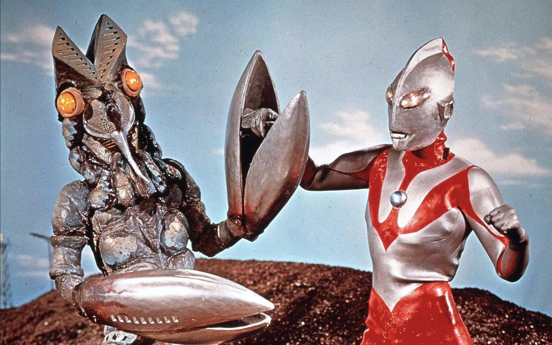 Ultraman fighting Baltan Sejin HD Wallpaper