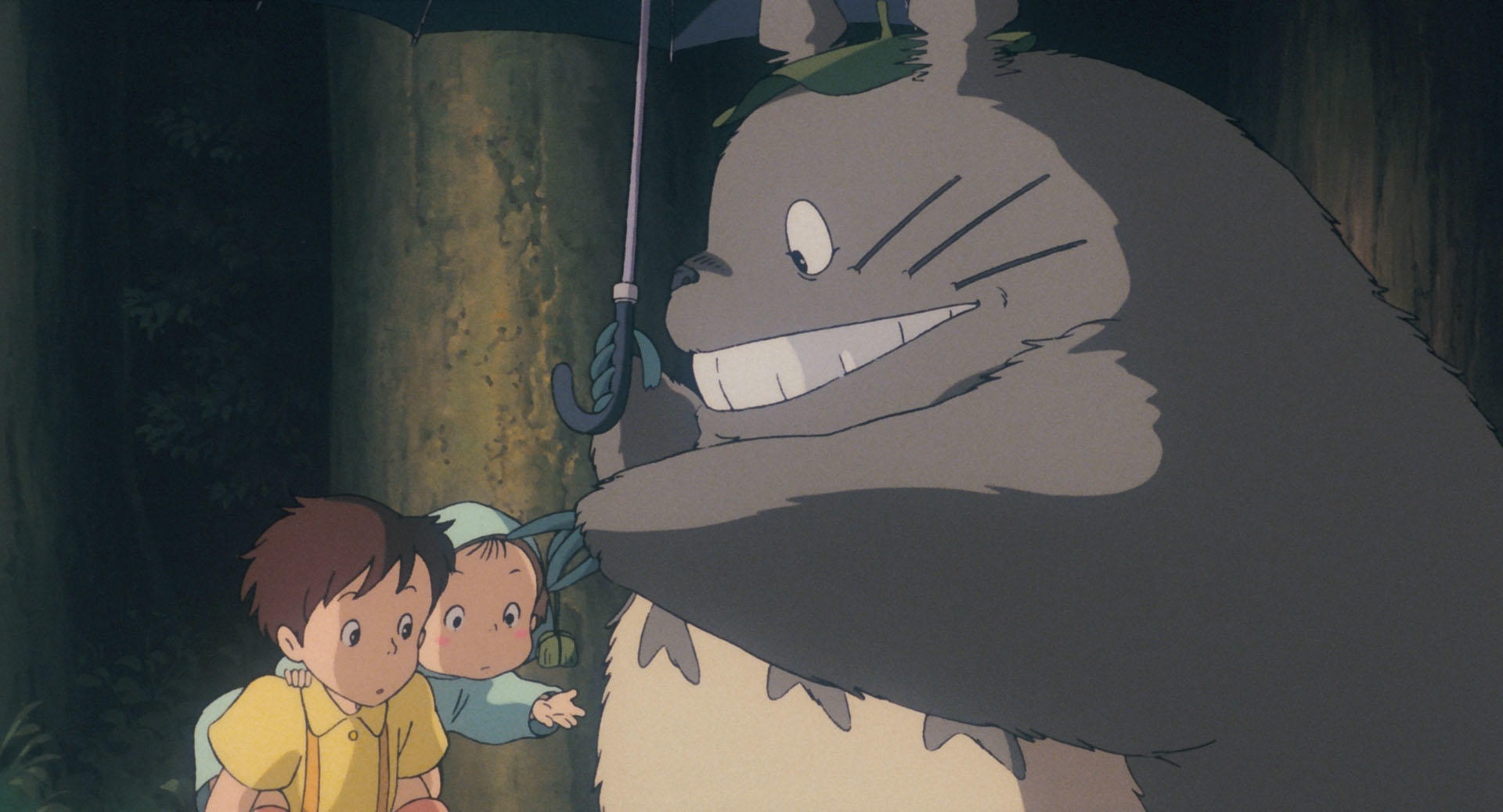 My Neighbor Totoro: Totoro with children under umbrella HD Wallpaper