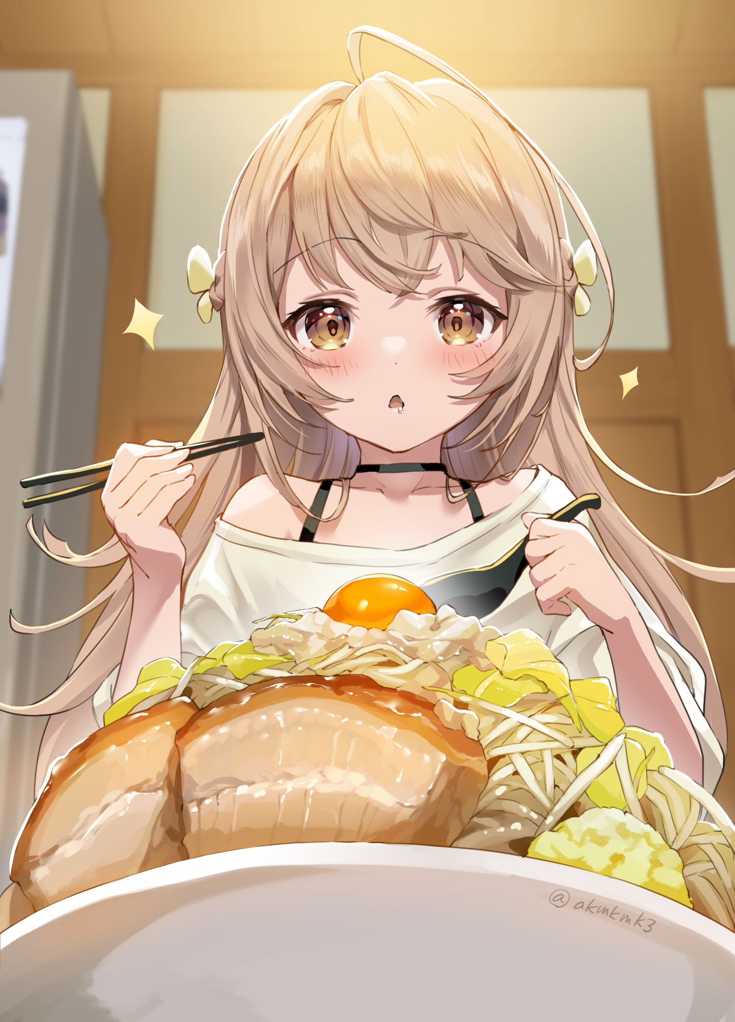 Anime girl eating a large bowl of ramen HD Phone Wallpaper
