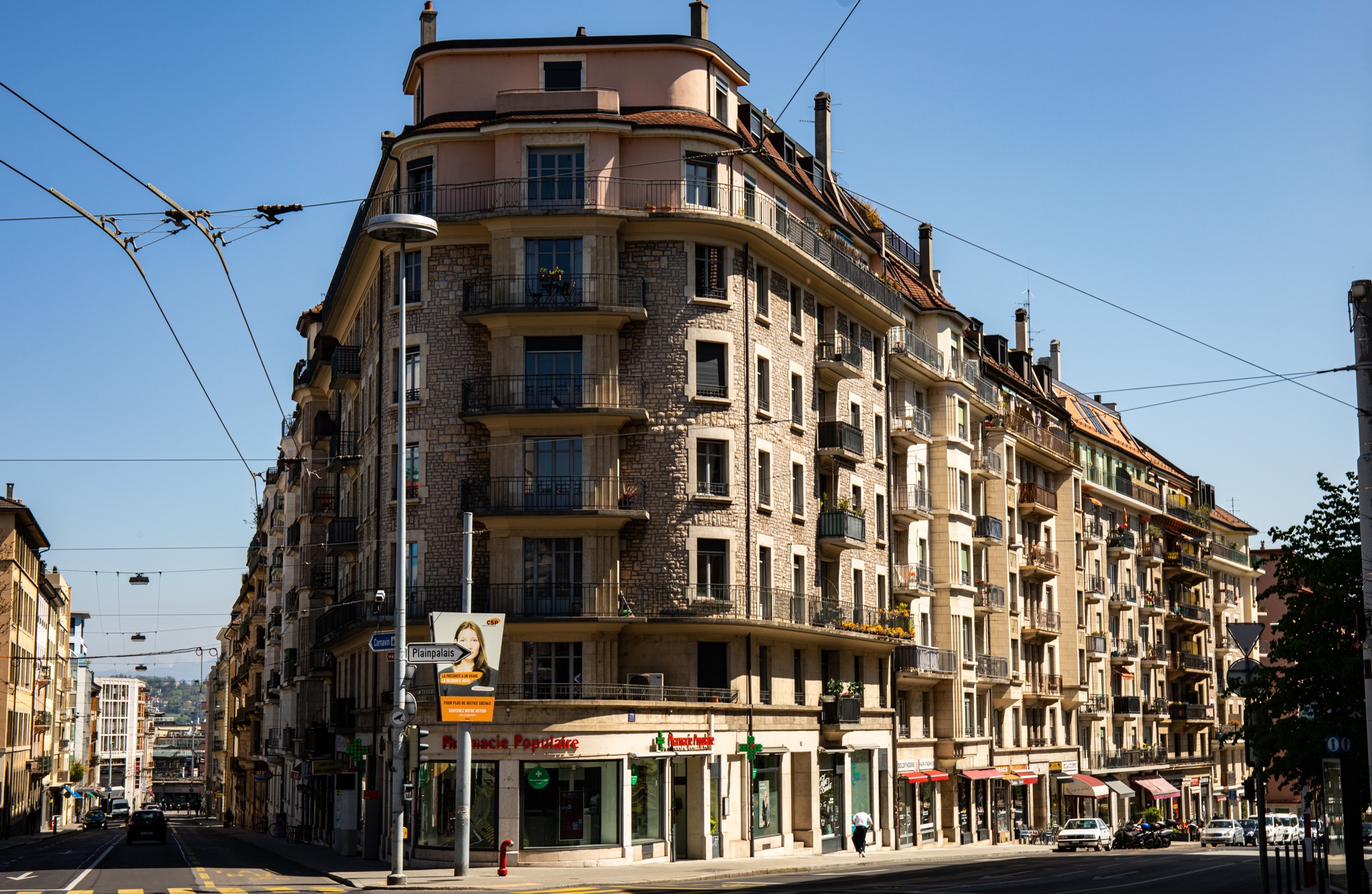 Apartment buildings and street in Geneva HD Wallpaper