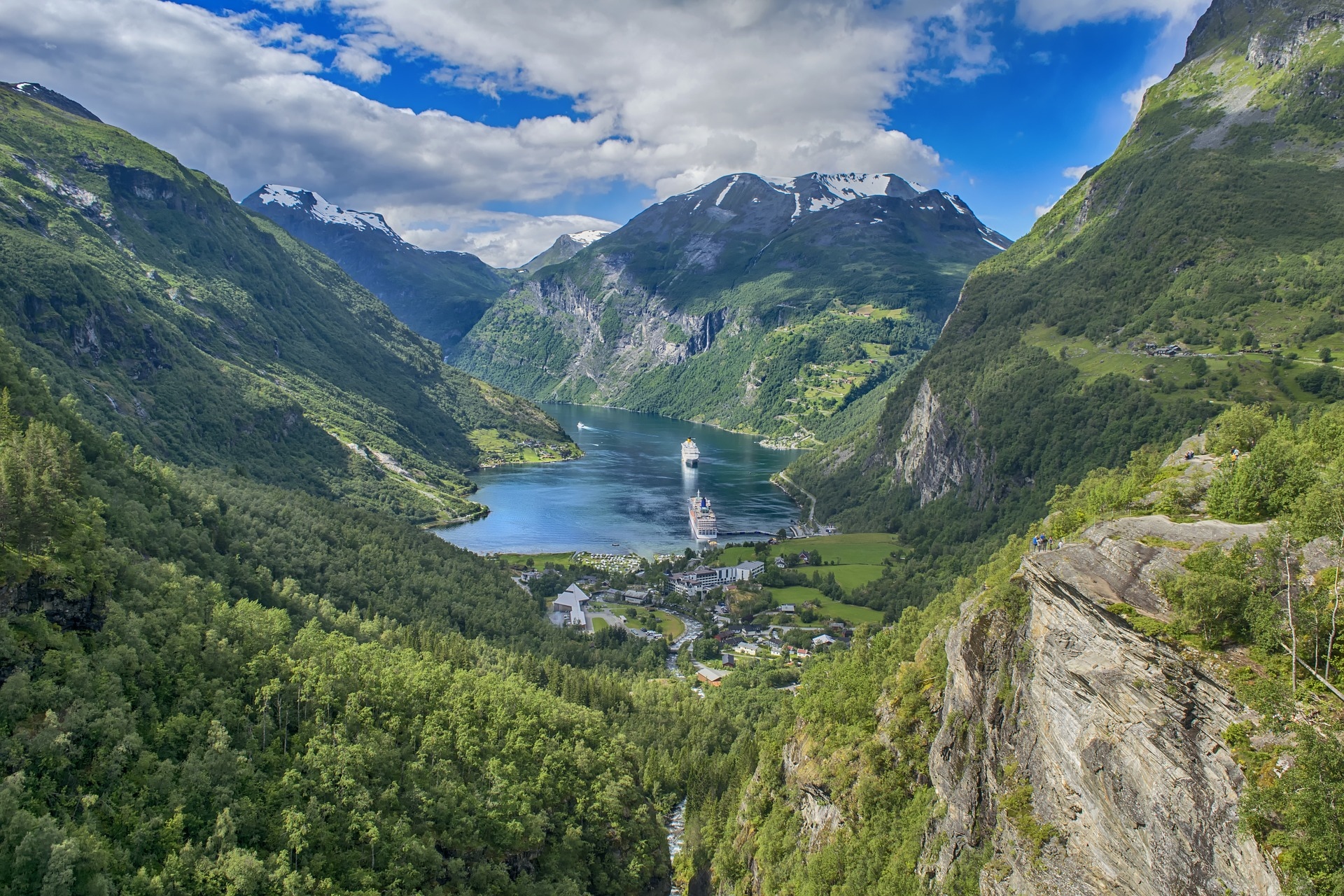 Geirangerfjord, Norway with cruise ships and mountains HD Wallpaper