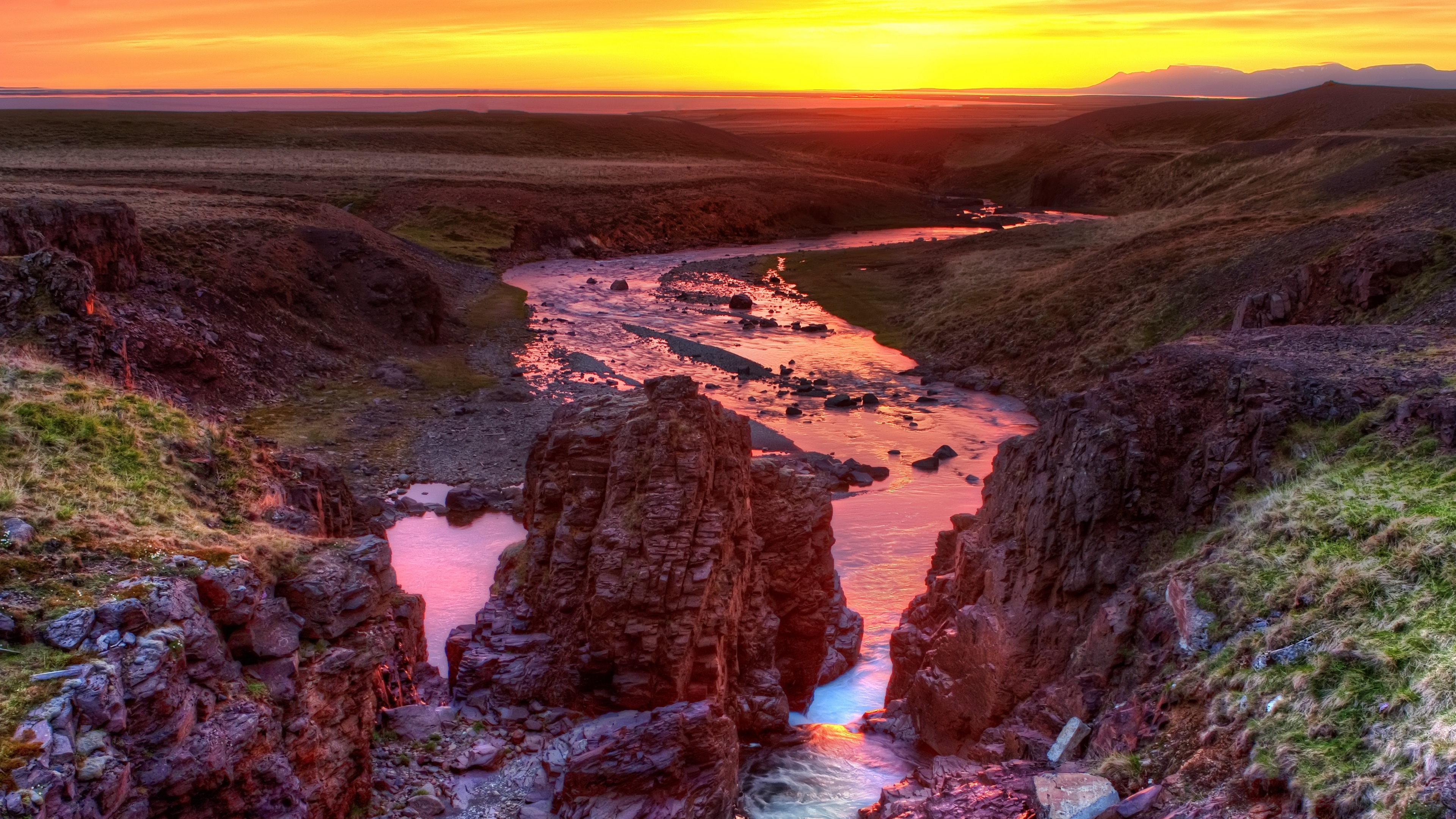 Sunset over a river canyon in Iceland HD Wallpaper