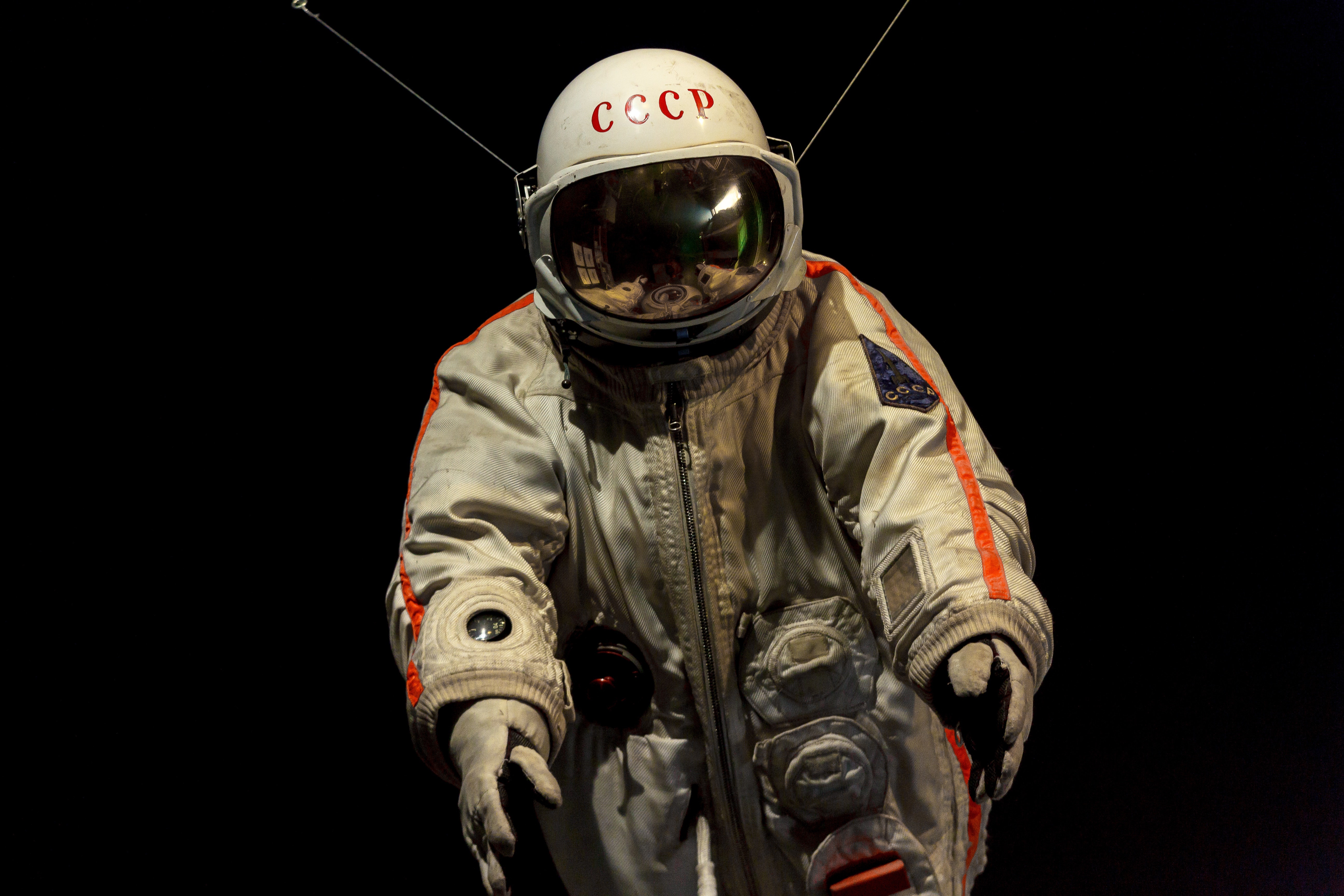 4K USSR astronaut in a spacesuit HD Wallpaper