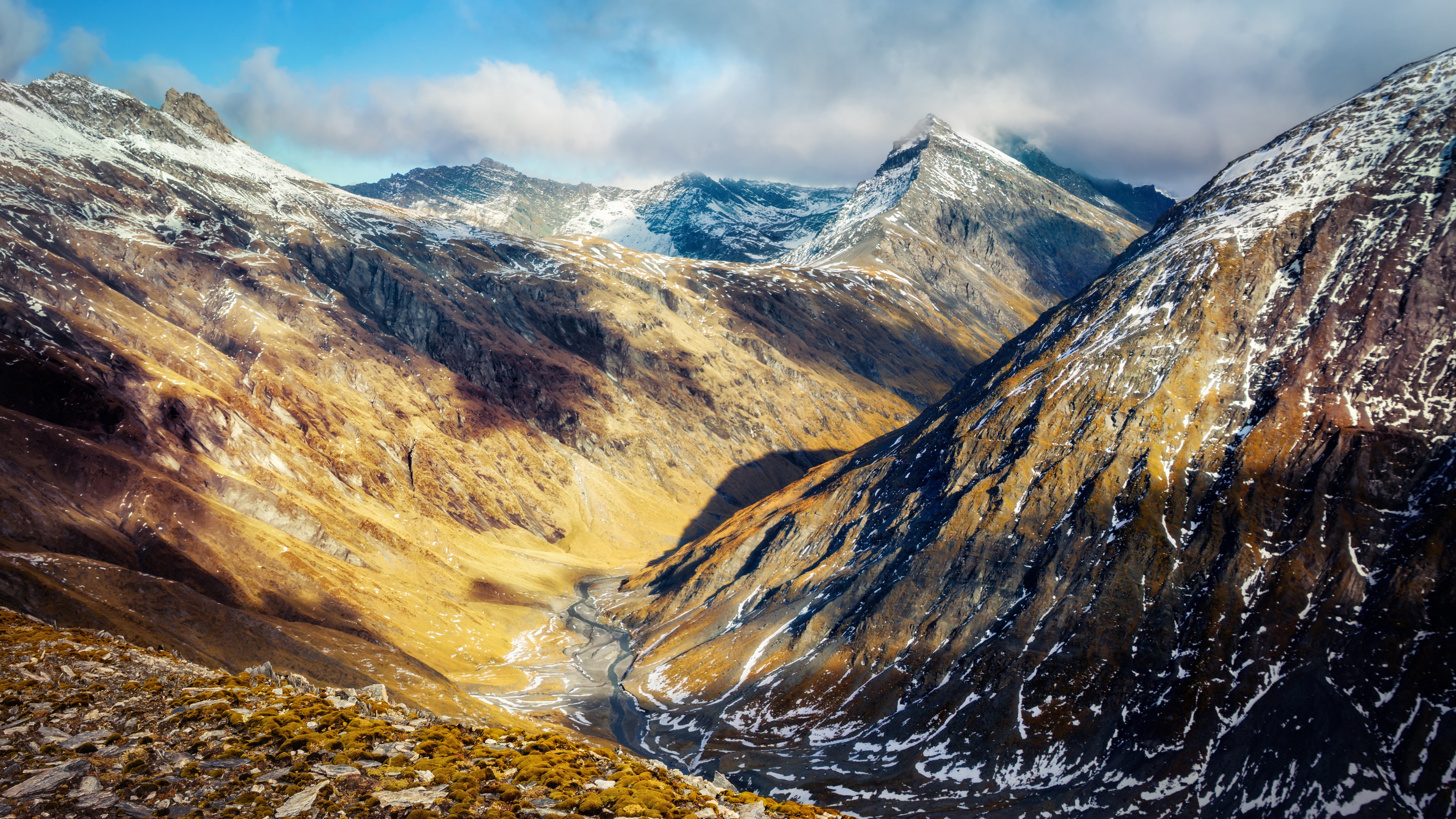 4K New Zealand Mountains Landscape with Snow and Clouds HD Wallpaper
