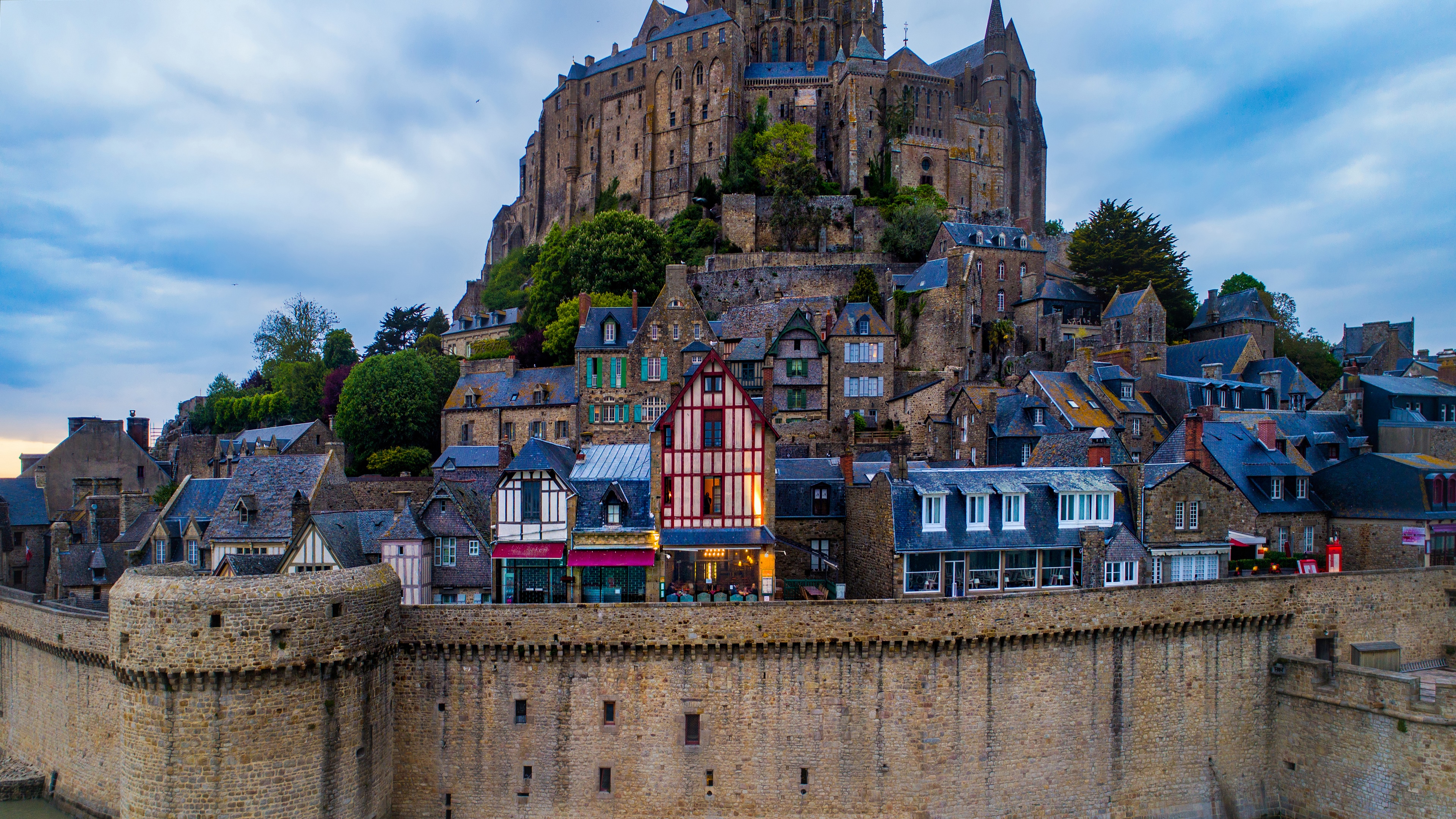 4K Mont Saint-Michel village and abbey in France HD Wallpaper