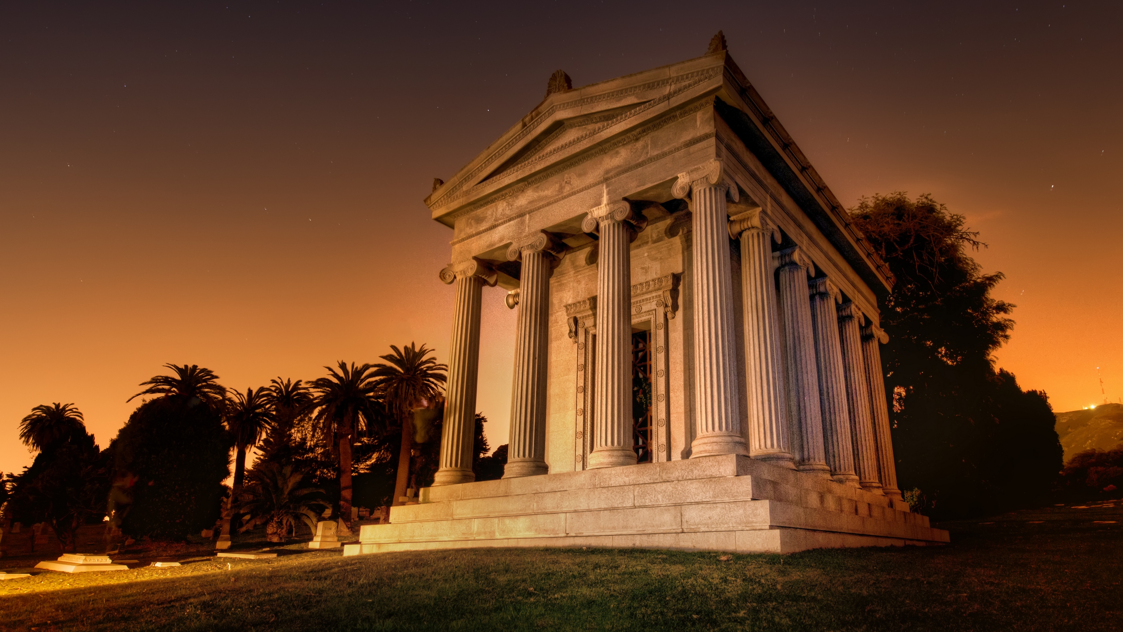 Trey Ratcliff's 4K Mausoleum with Palm Trees HD Wallpaper