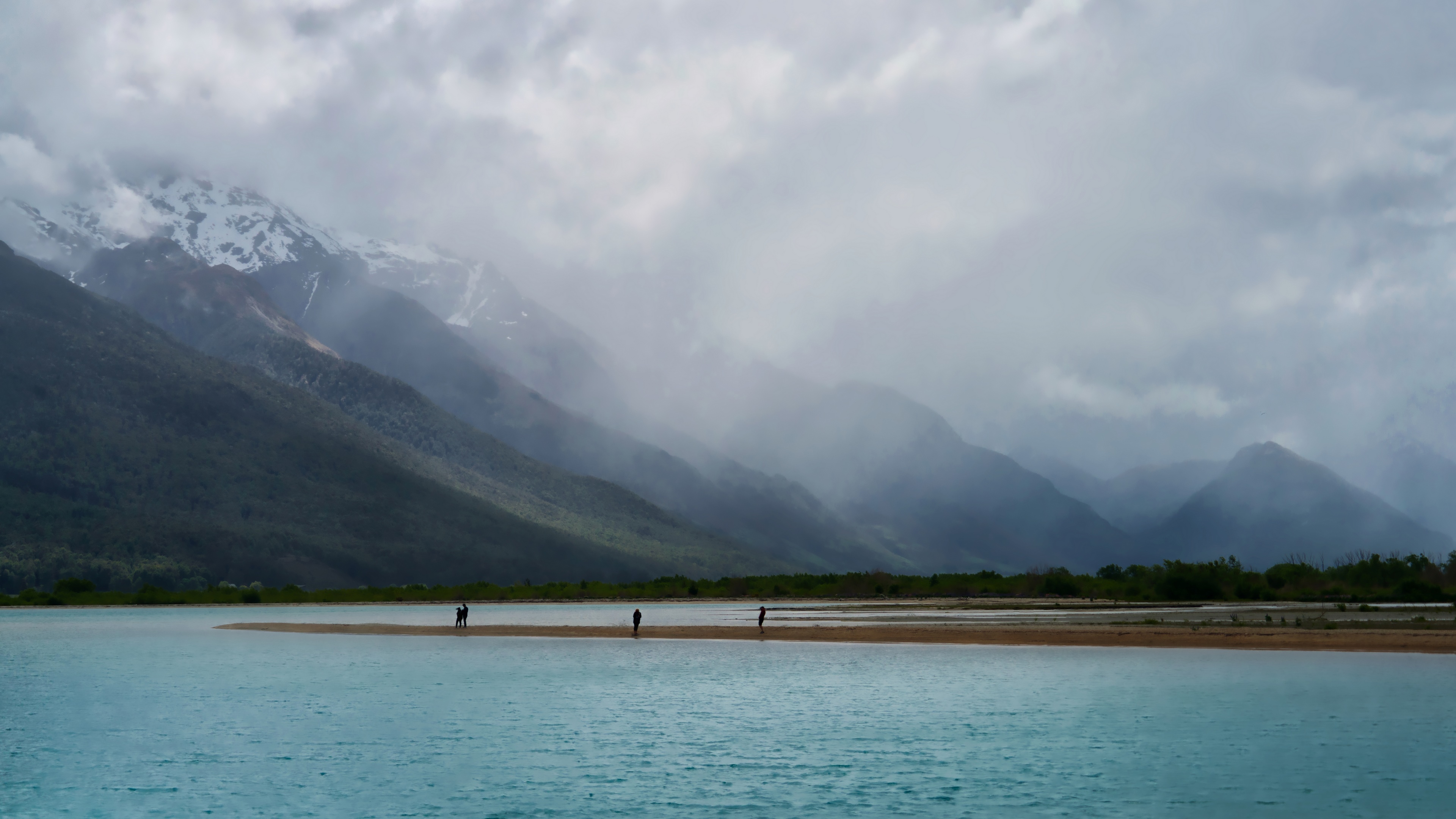 4K New Zealand Landscape with Mountains and Mist HD Wallpaper