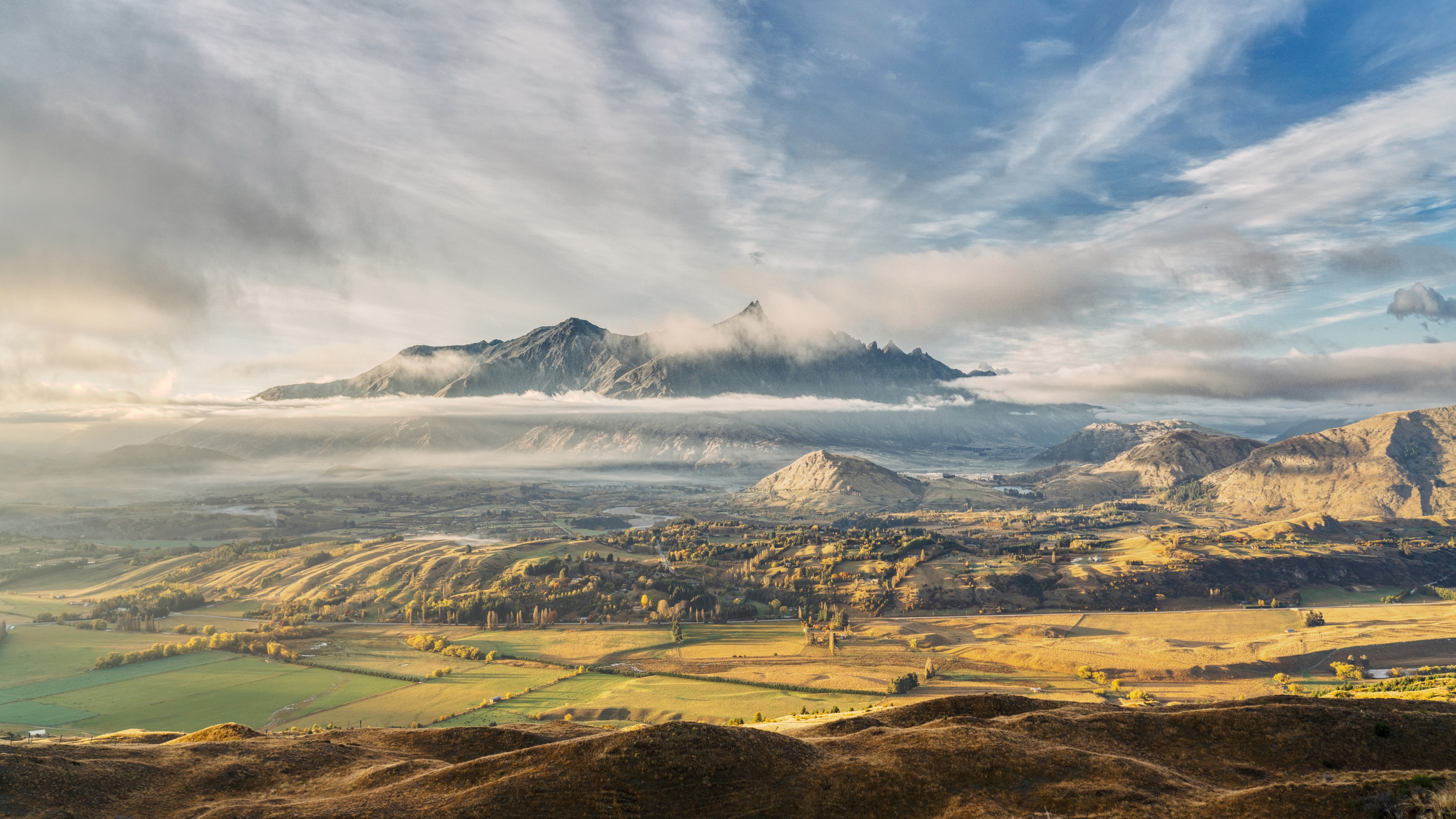 4K New Zealand Landscape with Mountains and Clouds HD Wallpaper