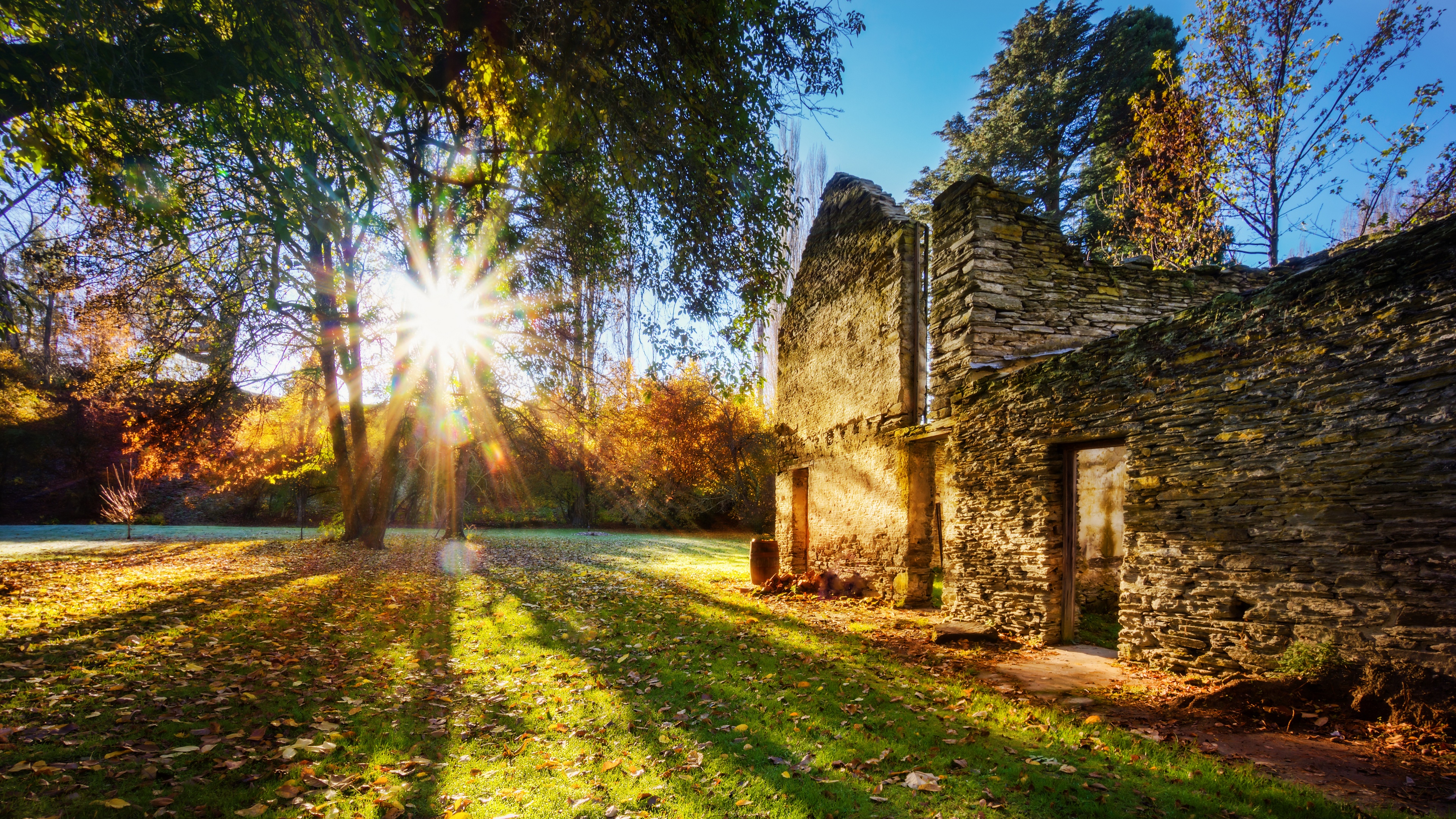 4K Queenstown New Zealand Ruined Stone Building HD Wallpaper