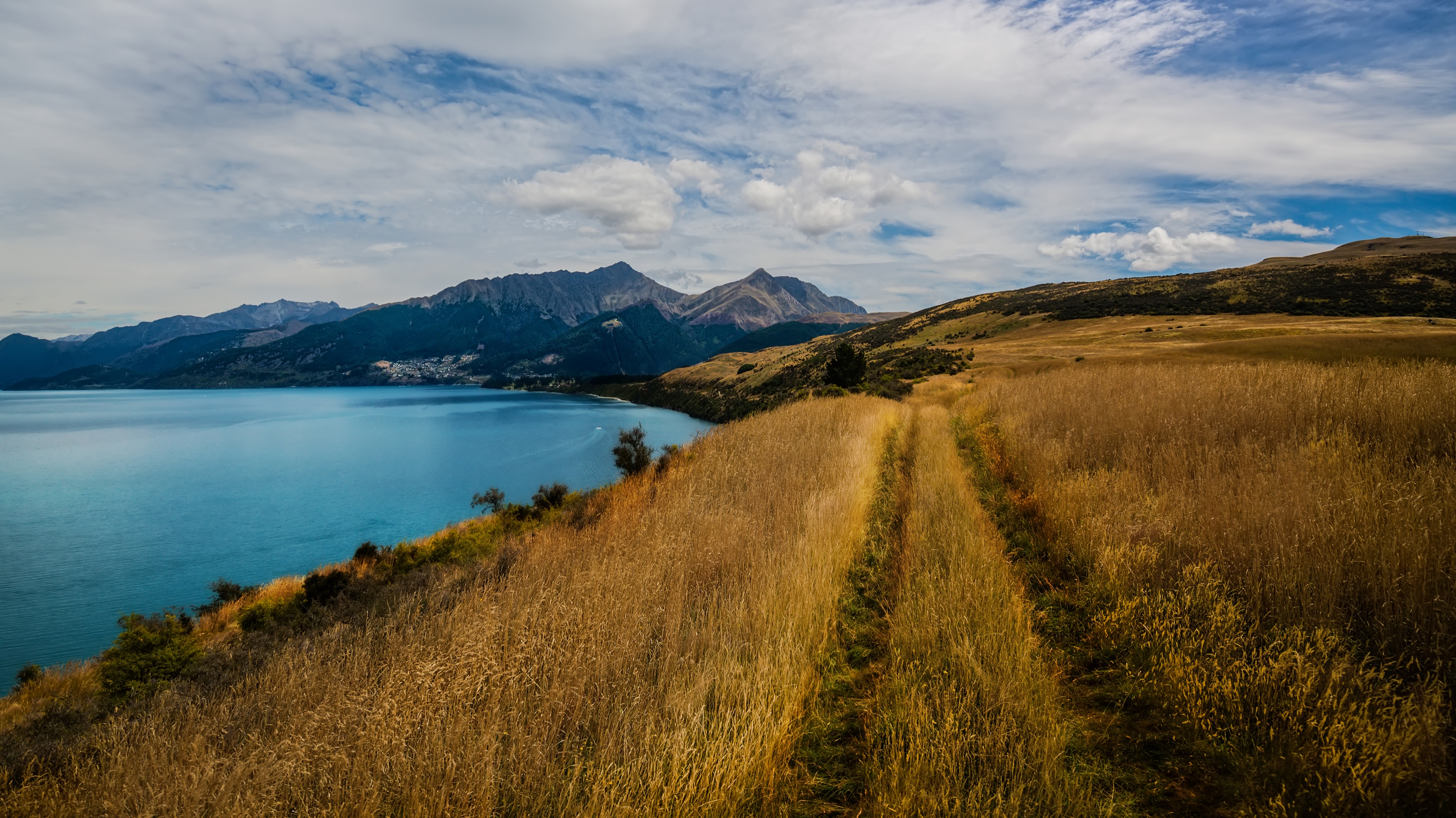 4K Landscape of New Zealand with Lake and Mountains HD Wallpaper