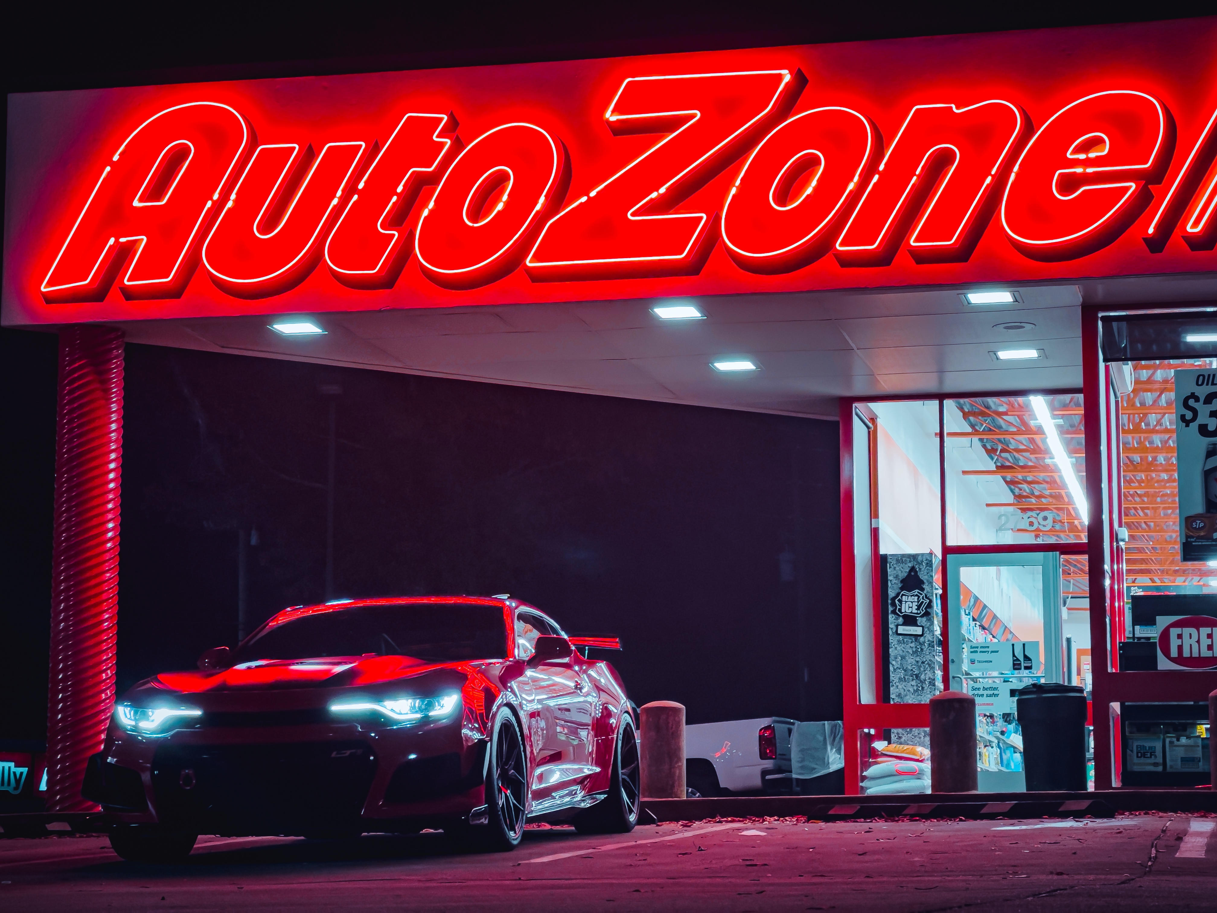 4K Chevrolet Camaro SS at AutoZone HD Wallpaper