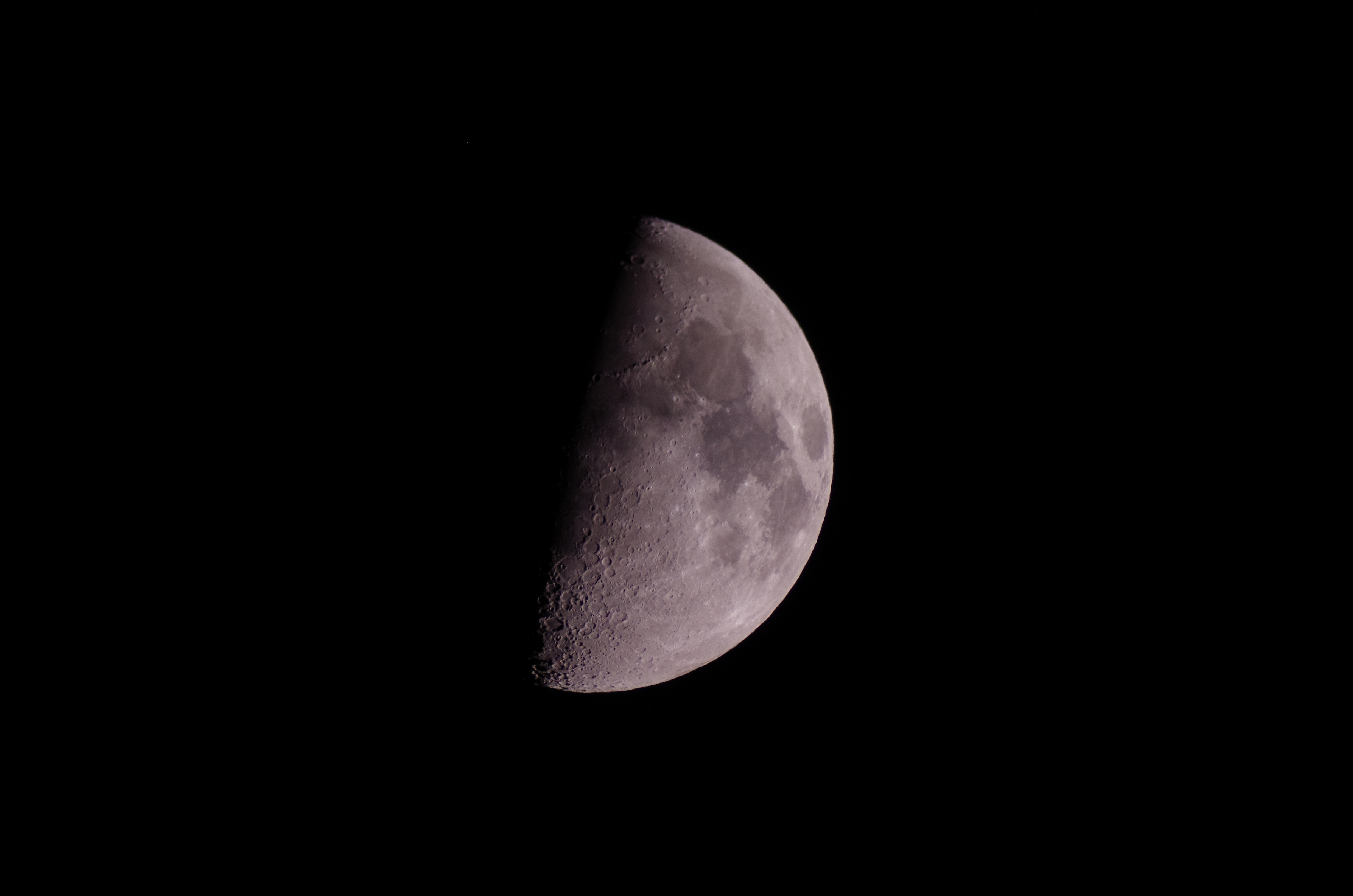 4K image of the Moon HD Wallpaper