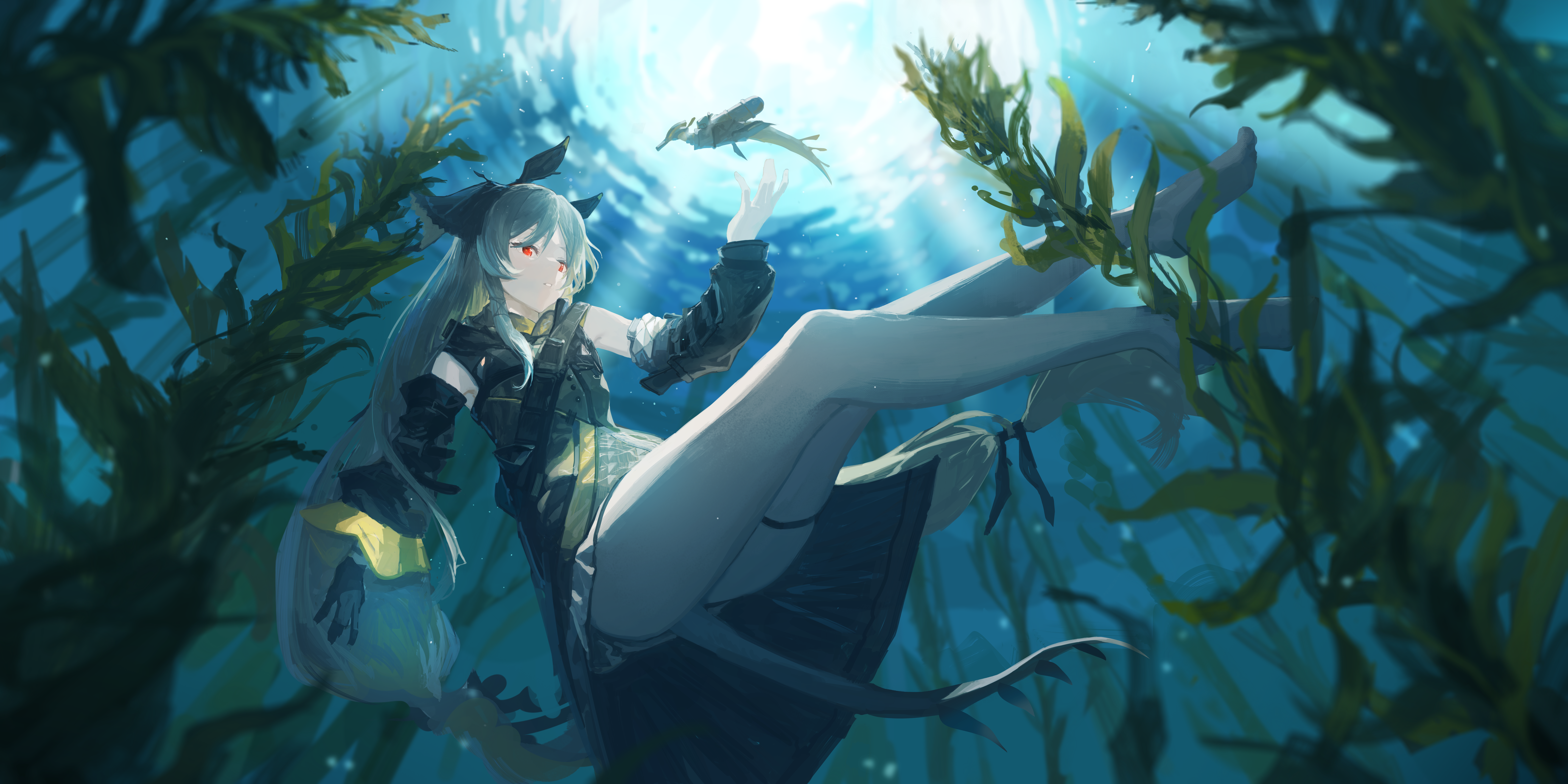 4K underwater scene with Arknights character Weedy and a fish HD Wallpaper