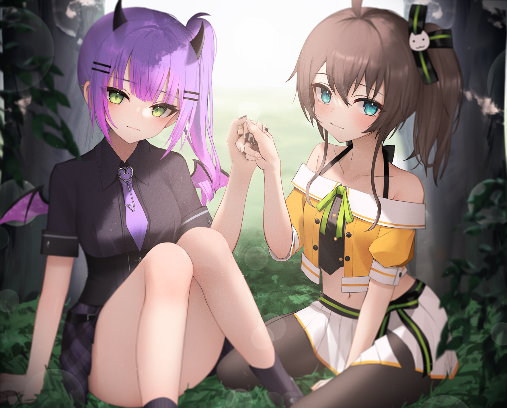 Tokoyami Towa and Natsuiro Matsuri holding hands HD Wallpaper