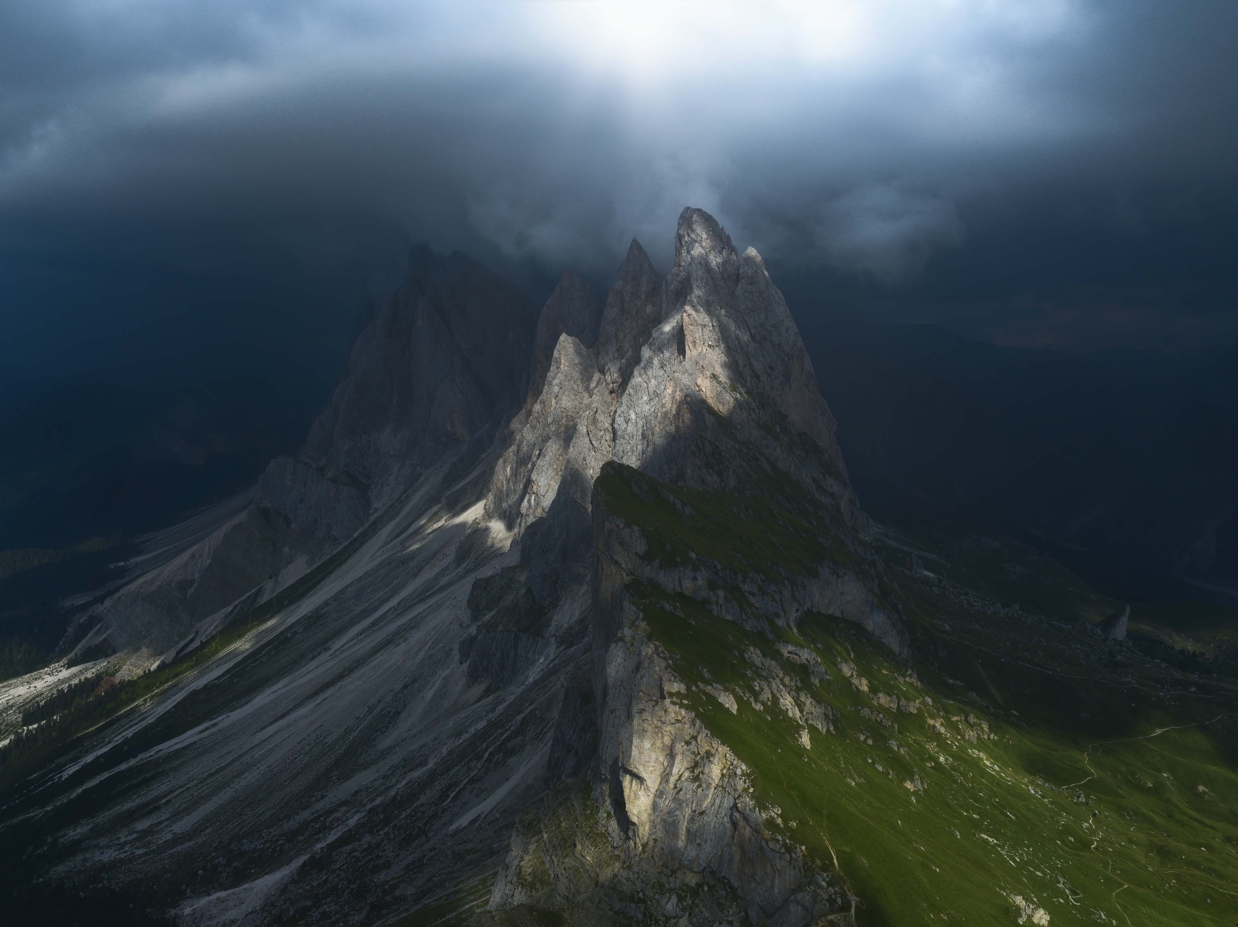 4K Seceda mountains in the Alps, Italy HD Wallpaper