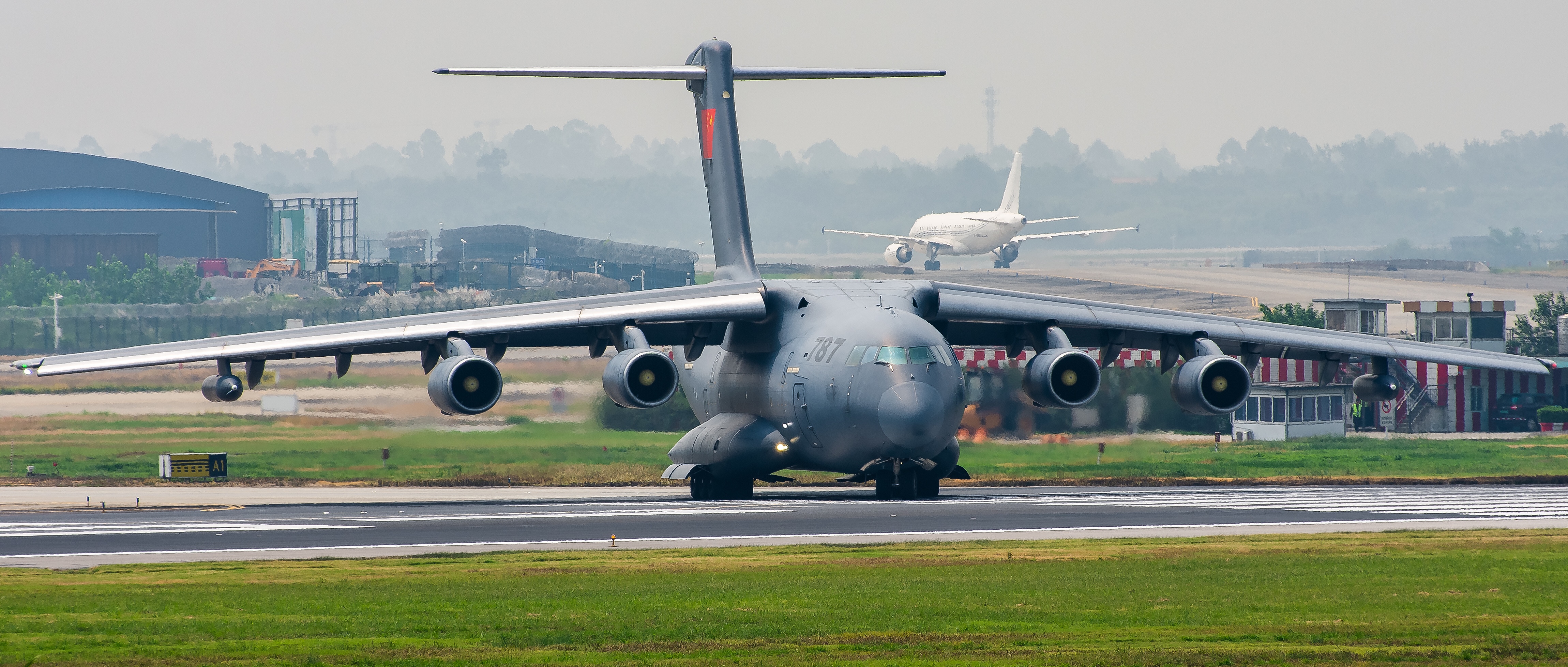 4K Military Aircraft Y-20 on Tarmac HD Wallpaper