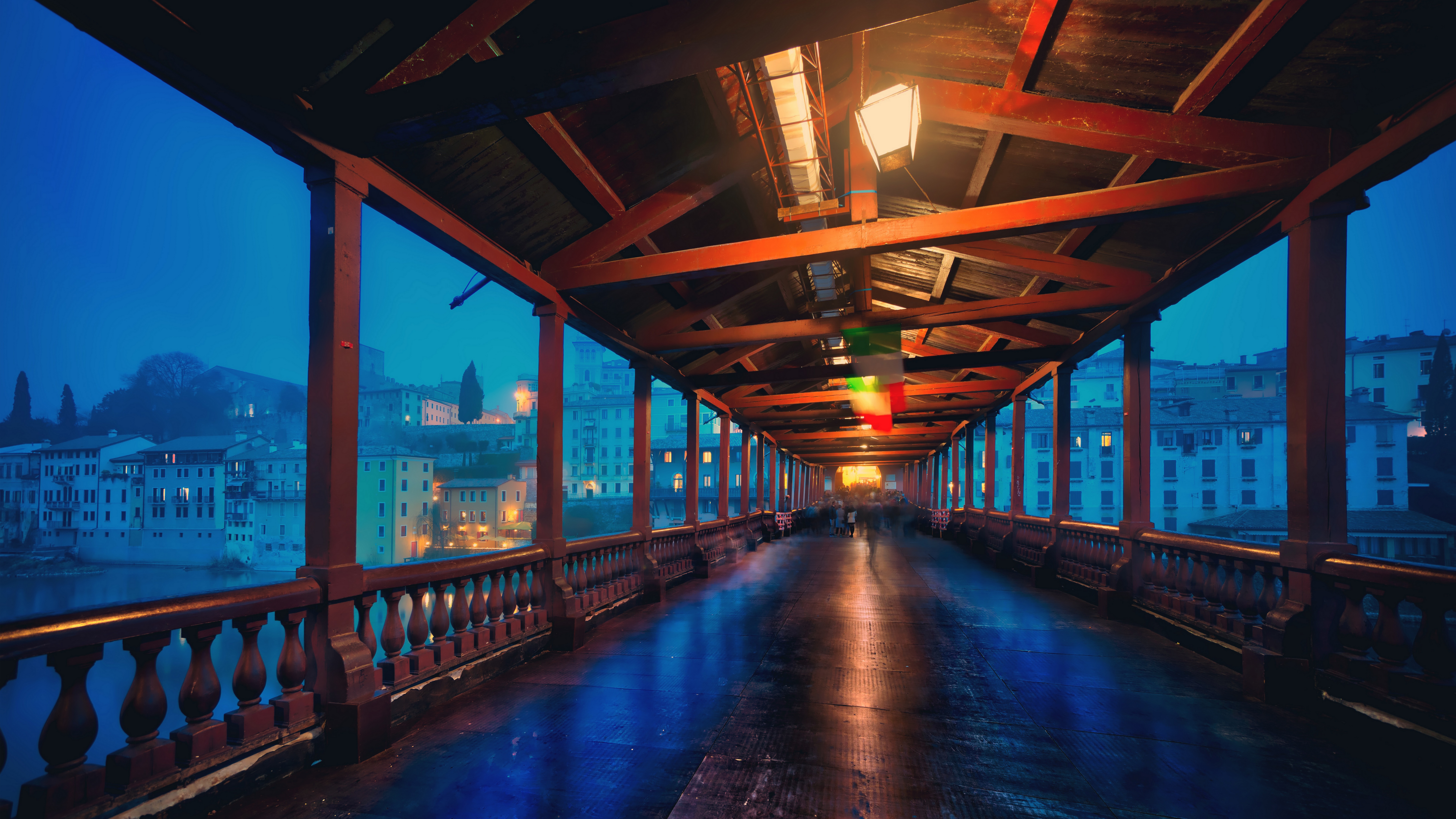 Covered bridge in Italy at night HD Wallpaper