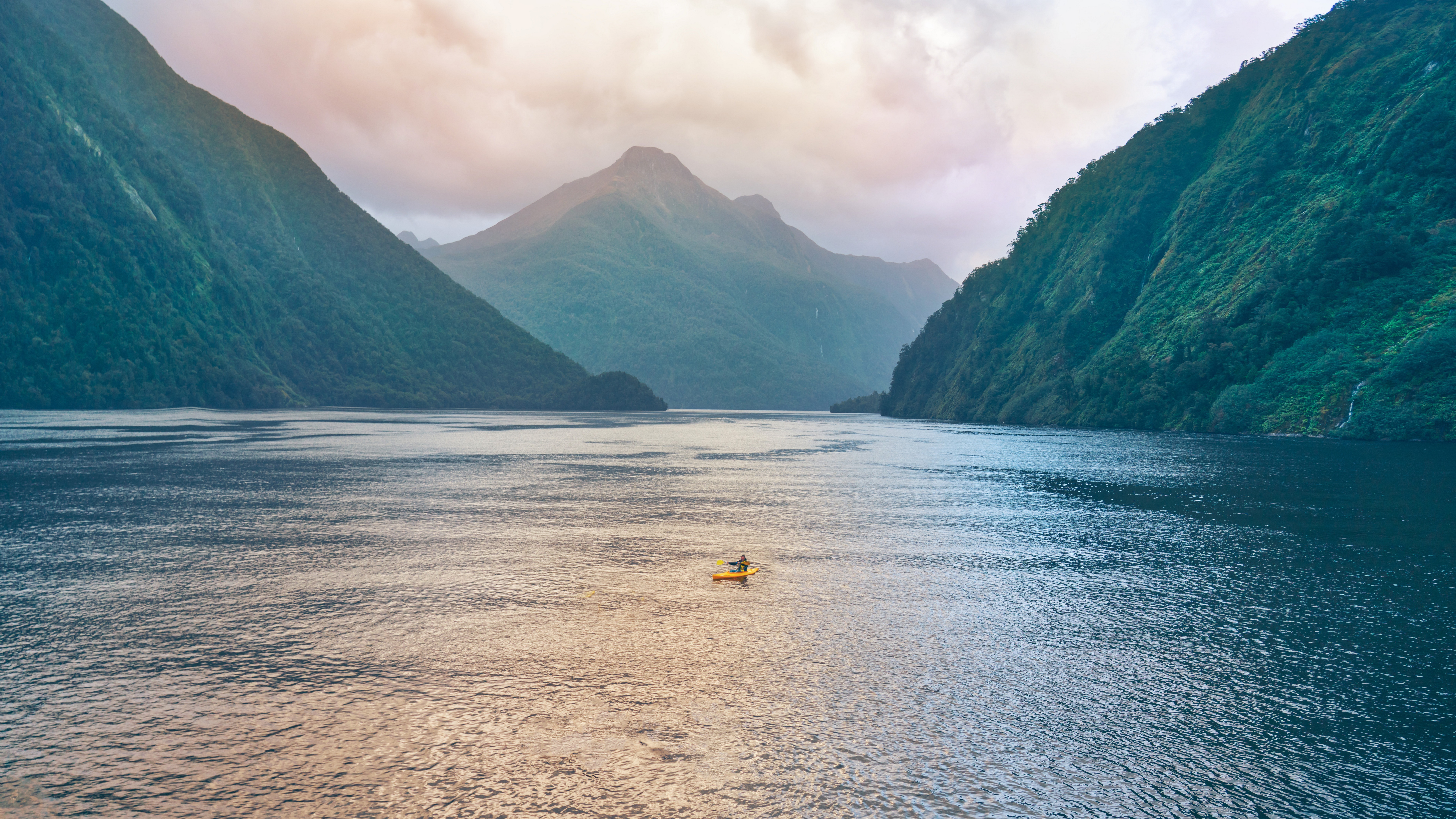 Kayaker in Milford Sound, New Zealand HD Wallpaper