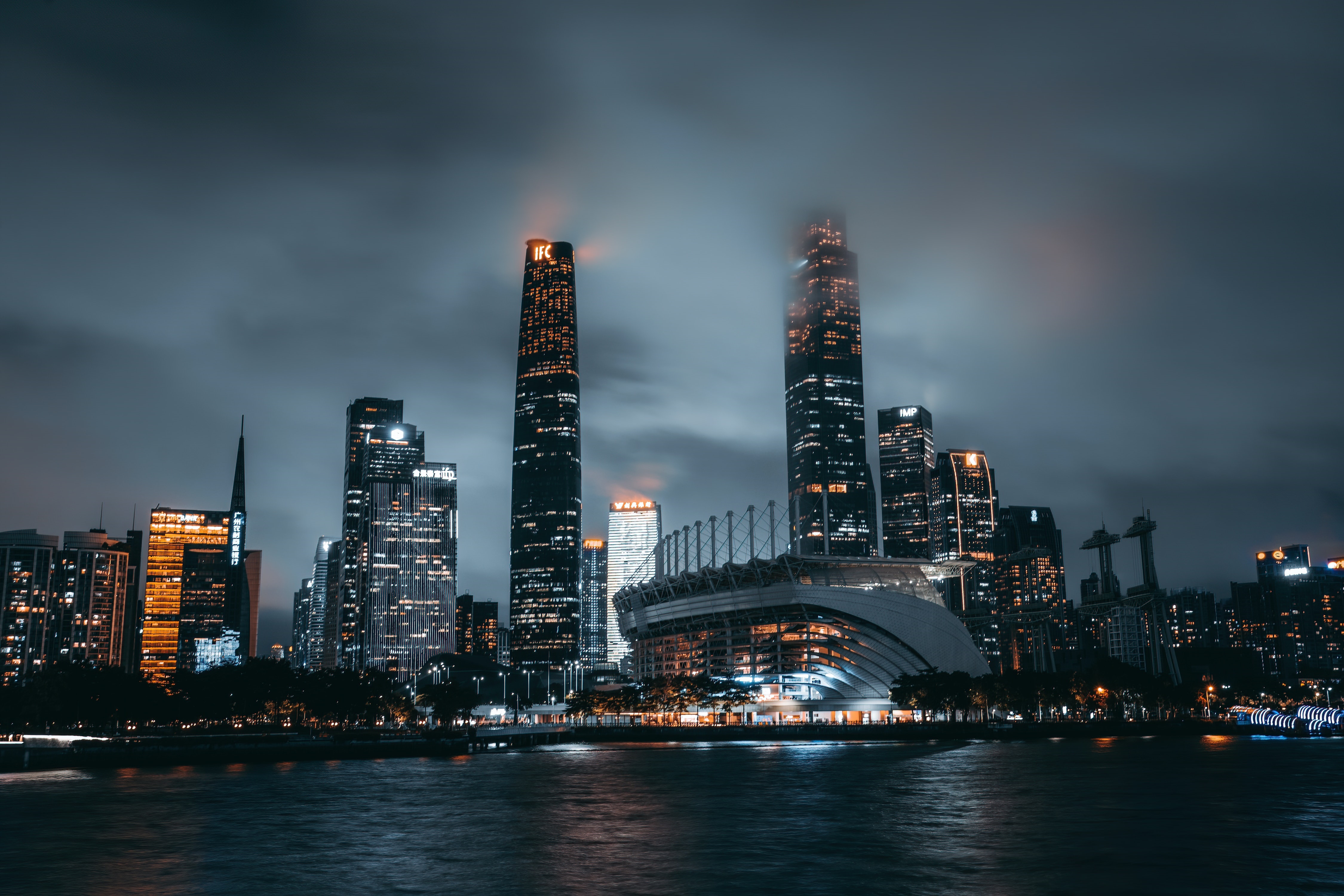 Guangzhou skyline at night with IFC building HD Wallpaper