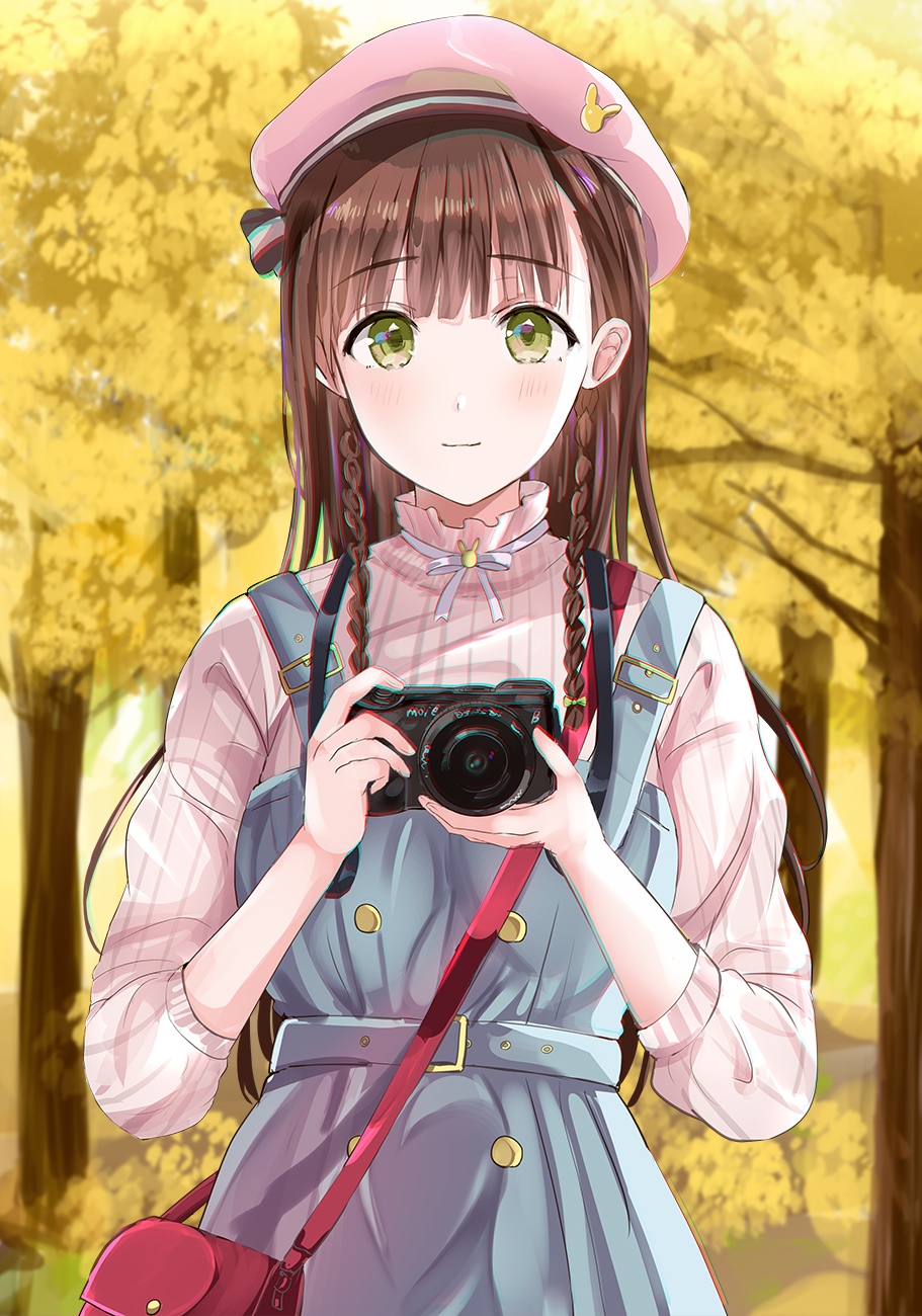 Anime girl with camera and pink hat HD Phone Wallpaper