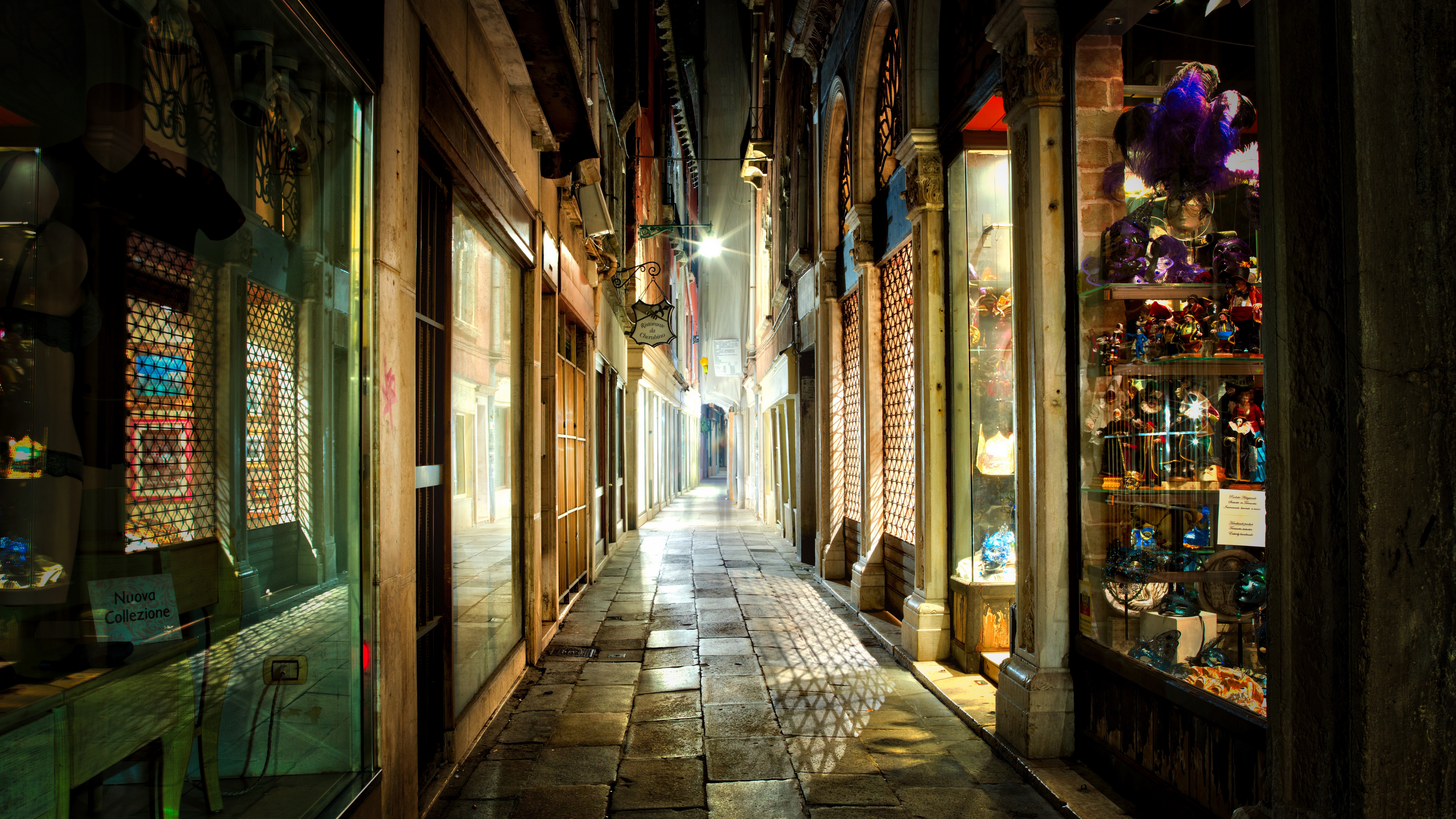 Venice alley with shops by Trey Ratcliff HD Wallpaper